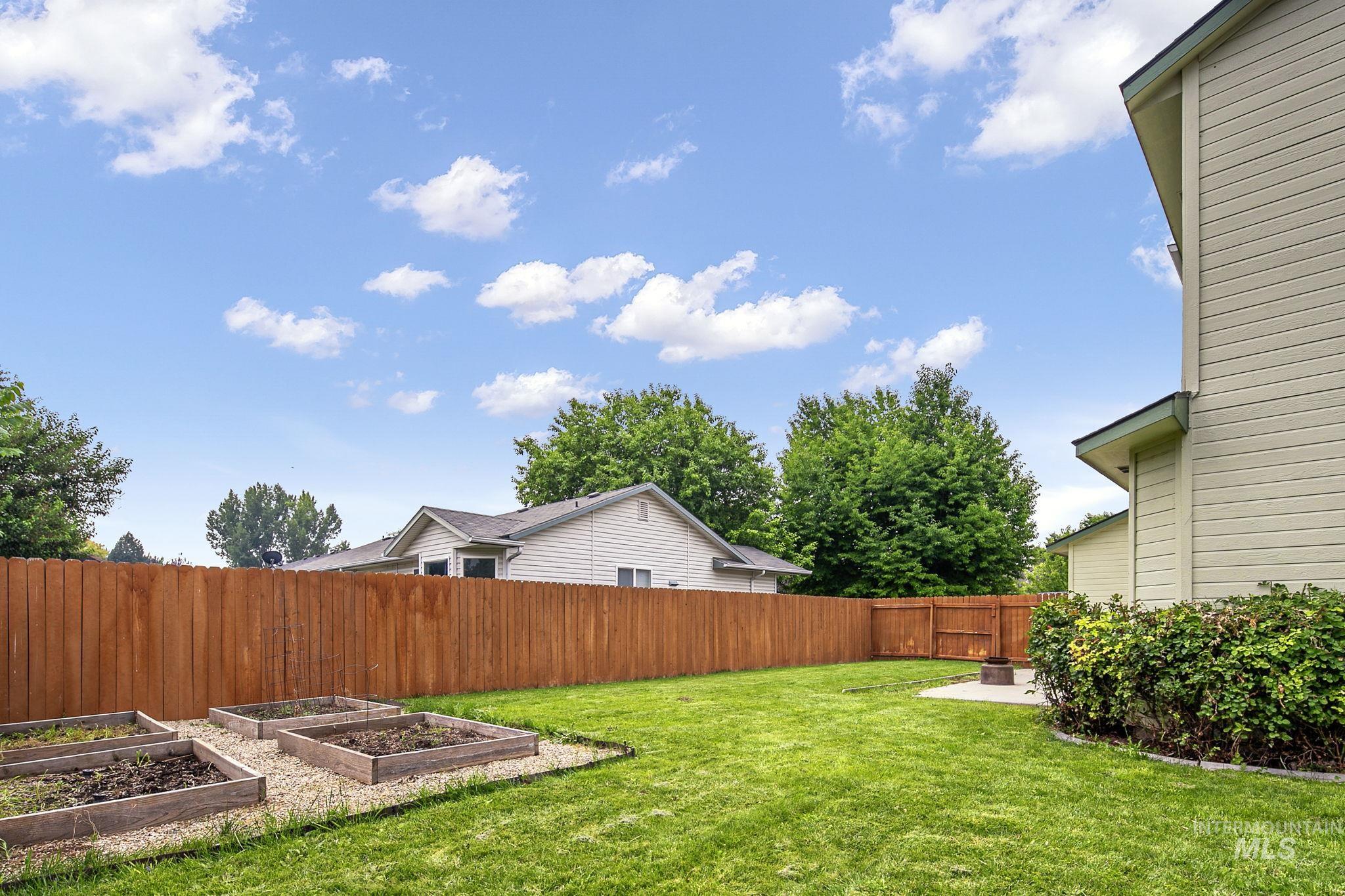 713 S Valley Dr, Nampa, Idaho 83686, 3 Bedrooms, 2.5 Bathrooms, Residential For Sale, Price $399,900, 98994925