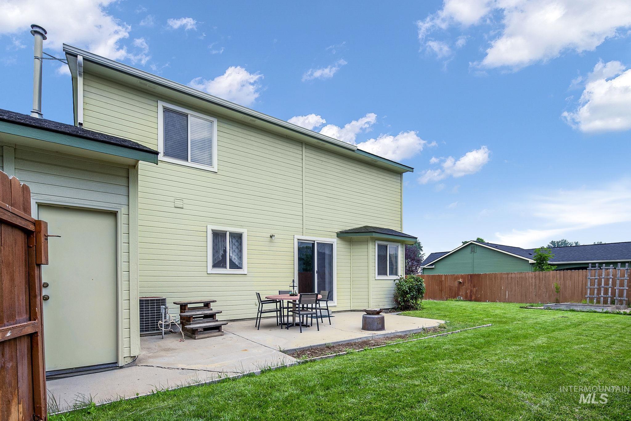 713 S Valley Dr, Nampa, Idaho 83686, 3 Bedrooms, 2.5 Bathrooms, Residential For Sale, Price $399,900, 98994925