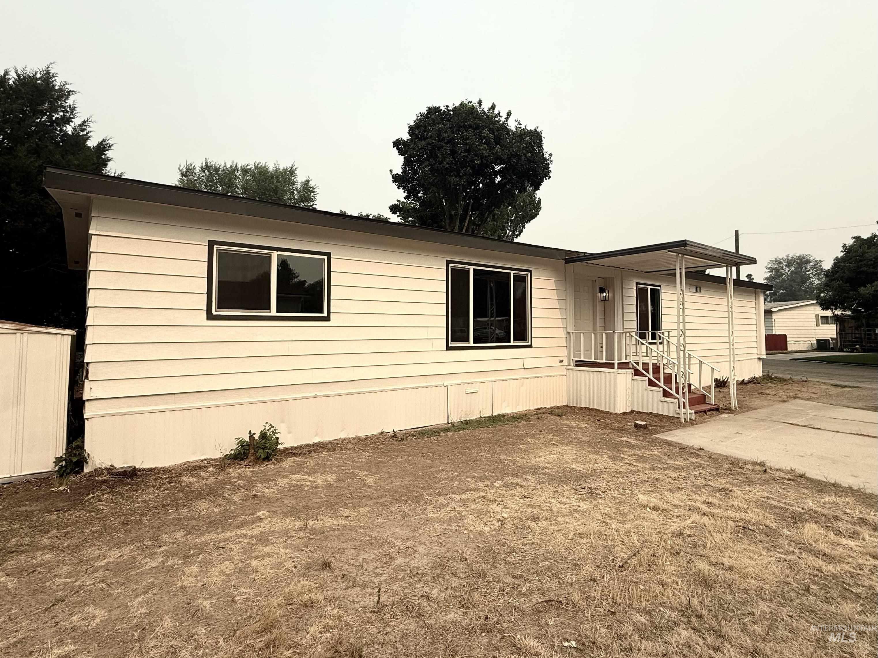 1200 W Concord Ln, Boise, Idaho 83706, 3 Bedrooms, 2 Bathrooms, Residential For Sale, Price $114,990,MLS 98994927