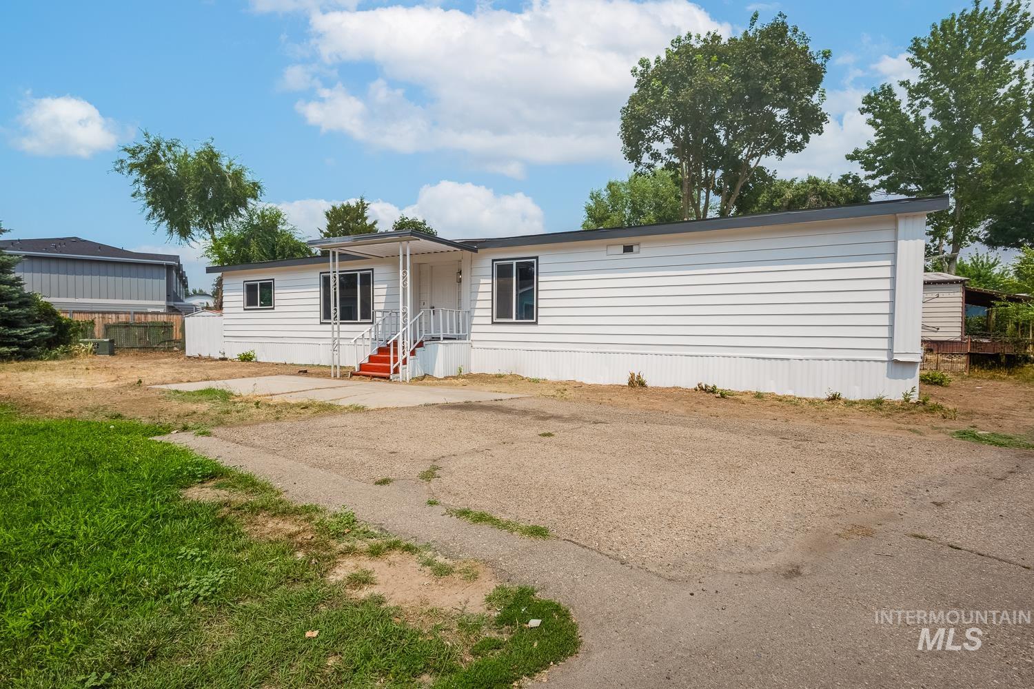 1200 W Concord Ln, Boise, Idaho 83706, 3 Bedrooms, 2 Bathrooms, Residential For Sale, Price $114,990,MLS 98994927