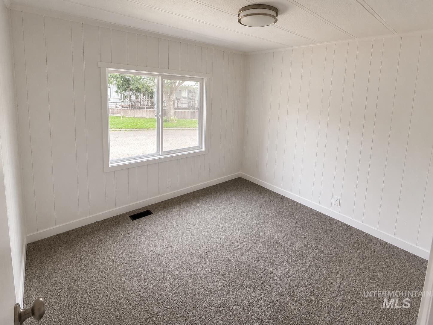 1200 W Concord Ln, Boise, Idaho 83706, 3 Bedrooms, 2 Bathrooms, Residential For Sale, Price $114,990,MLS 98994927