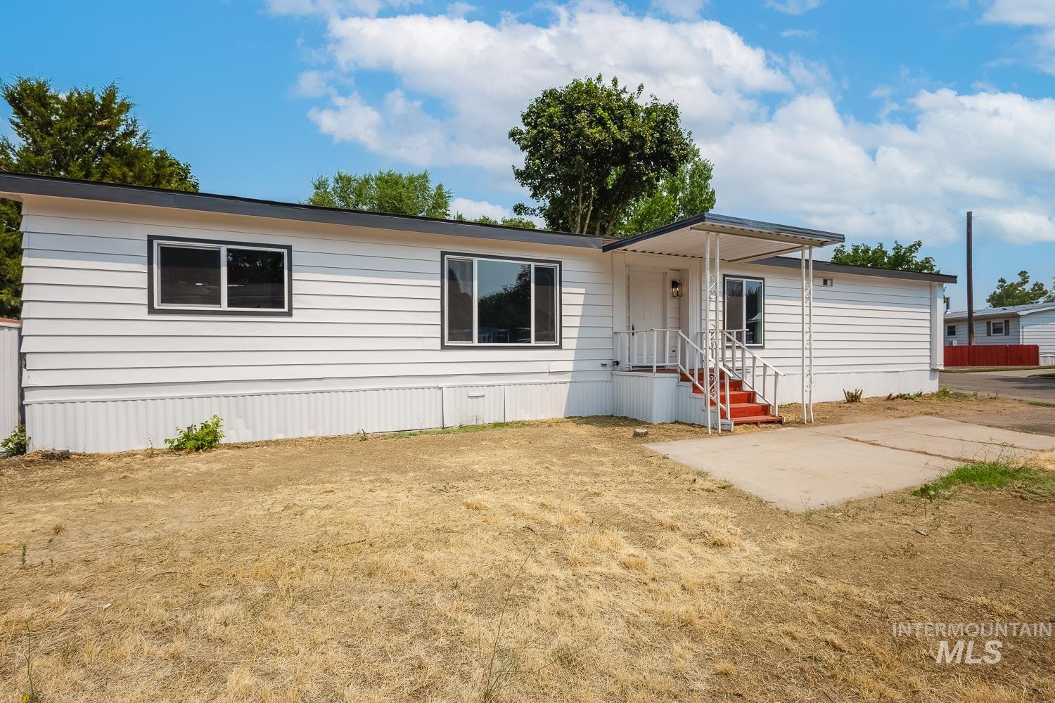 1200 W Concord Ln, Boise, Idaho 83706, 3 Bedrooms, 2 Bathrooms, Residential For Sale, Price $114,990,MLS 98994927