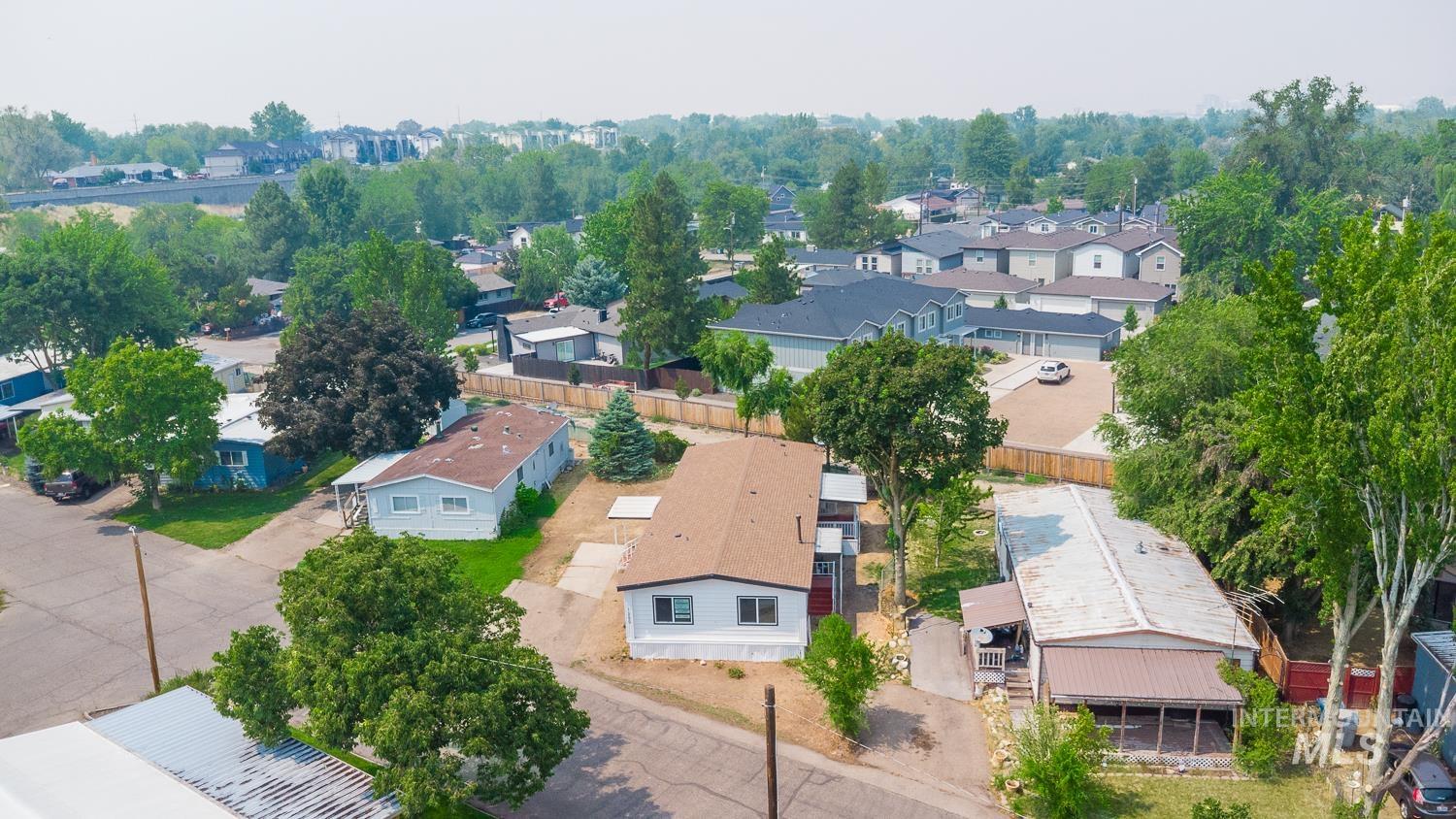 1200 W Concord Ln, Boise, Idaho 83706, 3 Bedrooms, 2 Bathrooms, Residential For Sale, Price $114,990,MLS 98994927
