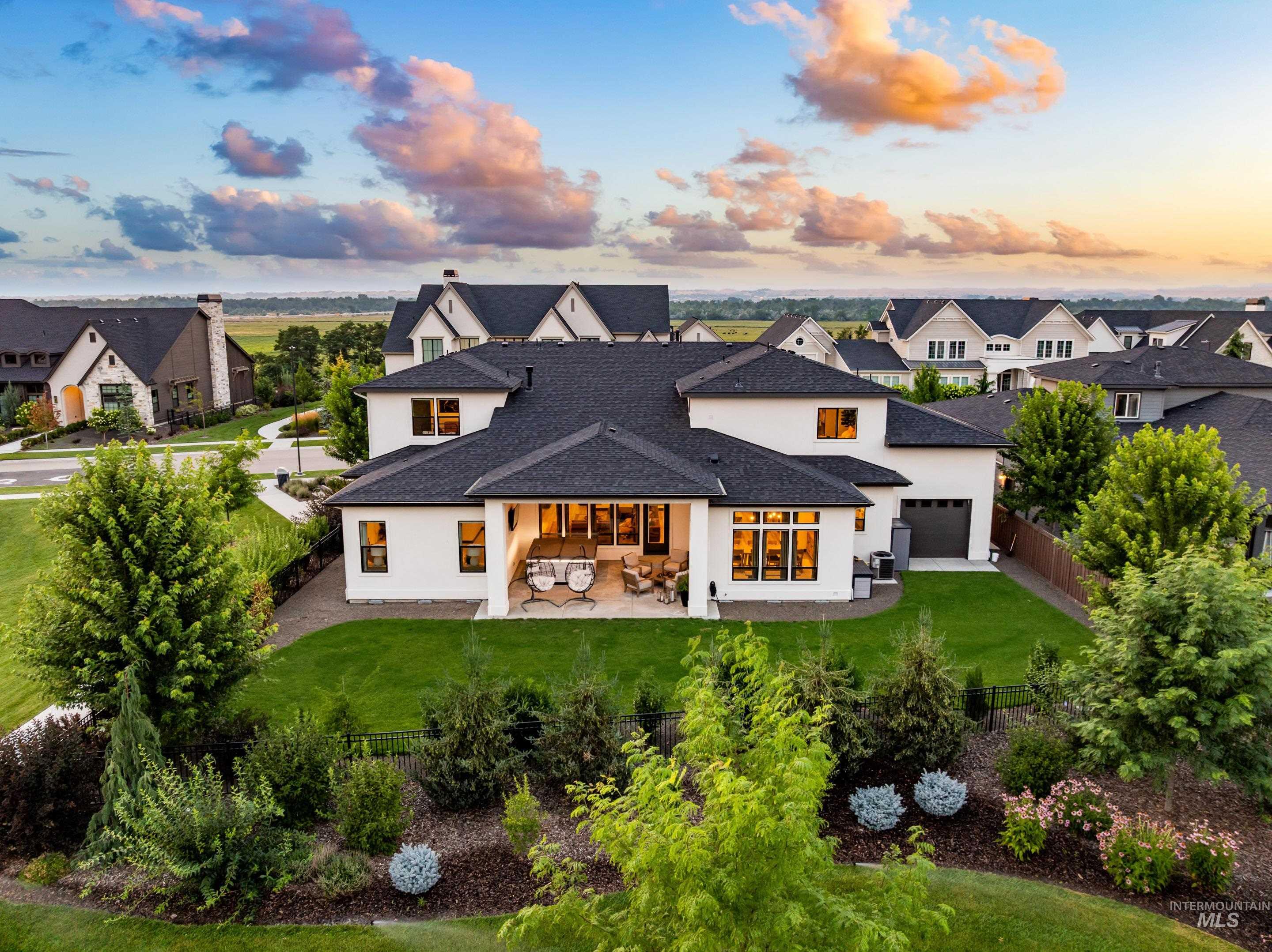 5043 W Oakford Dr., Meridian, Idaho 83646, 5 Bedrooms, 4.5 Bathrooms, Residential For Sale, Price $1,895,000,MLS 98994928