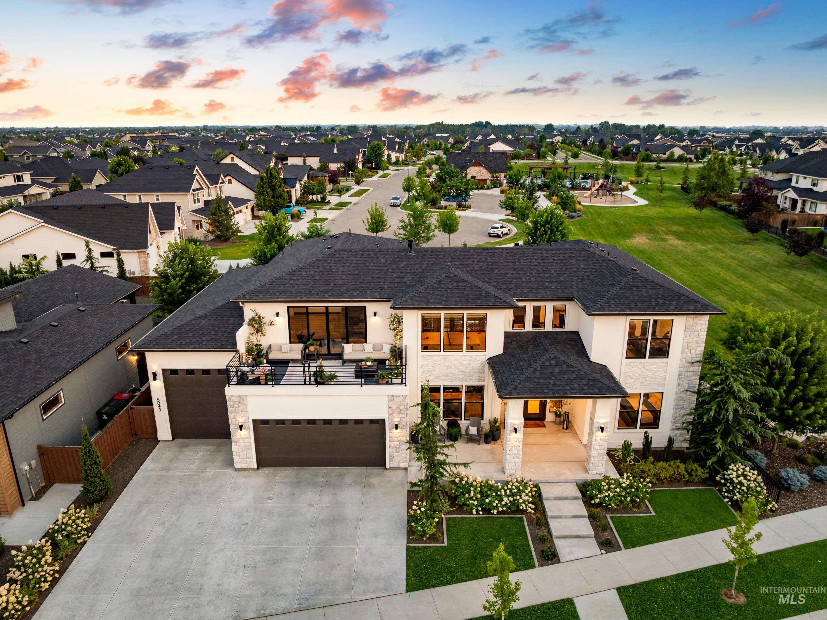 5043 W Oakford Dr., Meridian, Idaho 83646, 5 Bedrooms, 4.5 Bathrooms, Residential For Sale, Price $1,895,000,MLS 98994928