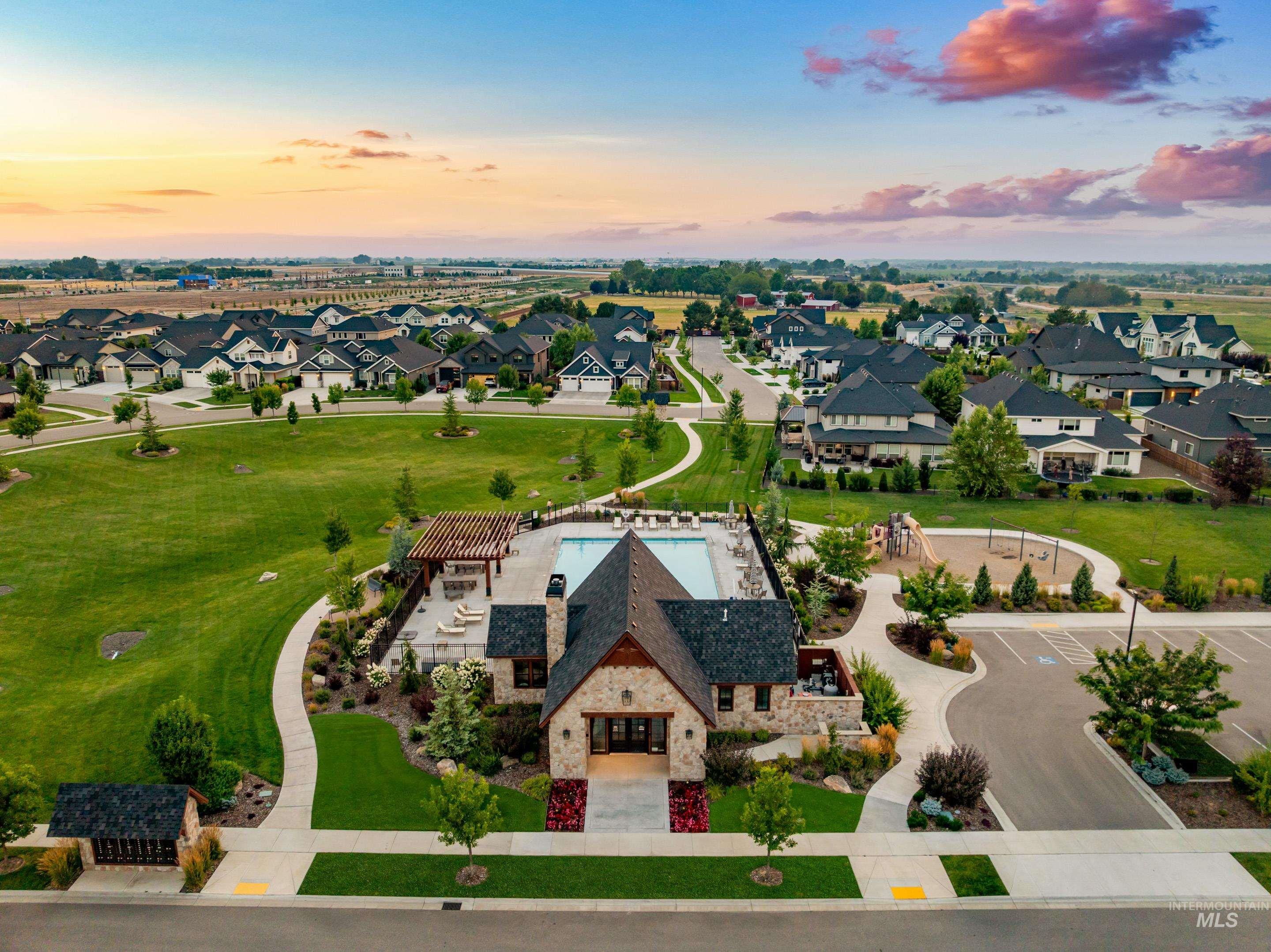 5043 W Oakford Dr., Meridian, Idaho 83646, 5 Bedrooms, 4.5 Bathrooms, Residential For Sale, Price $1,895,000, 98994928