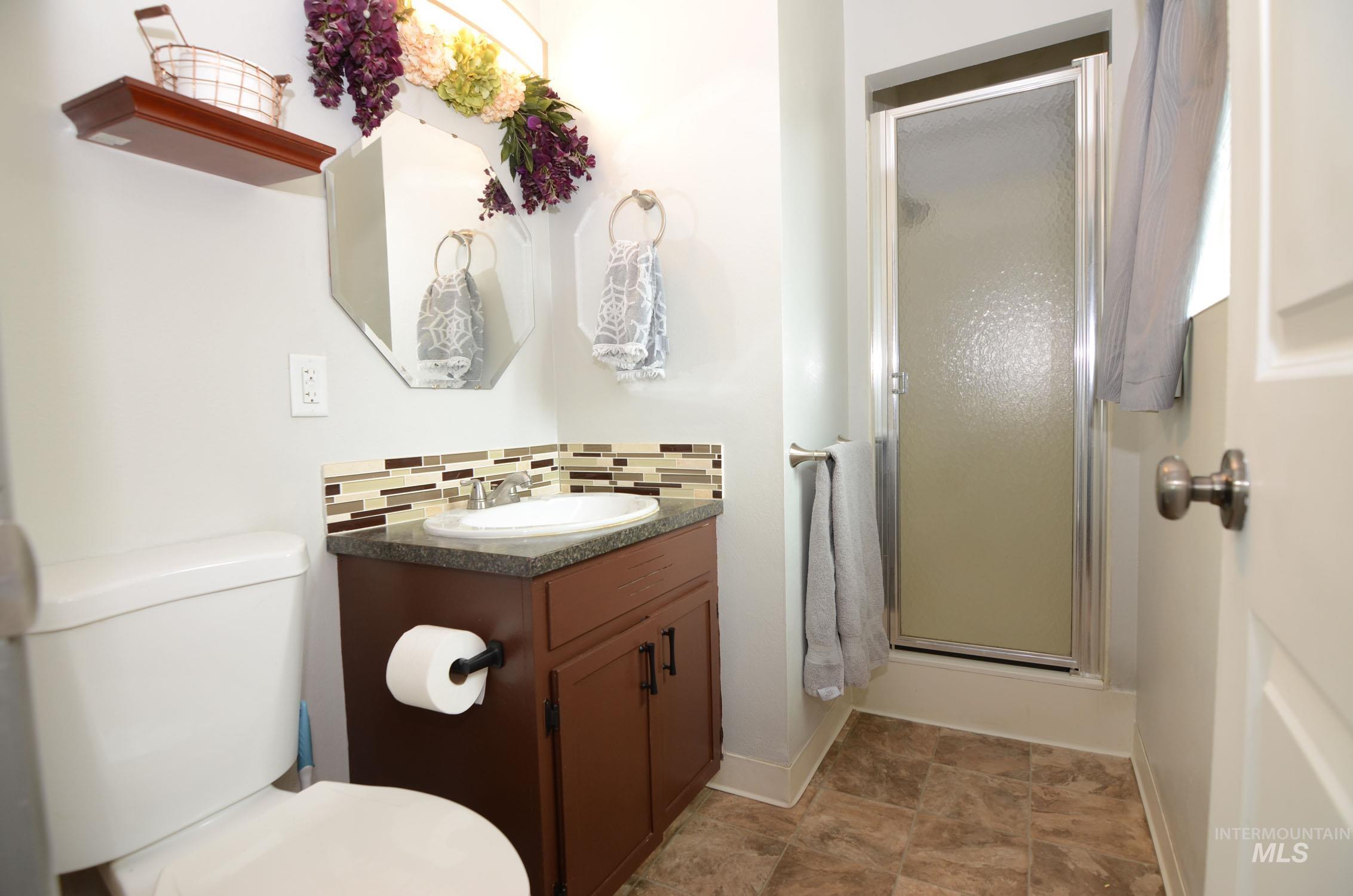 1122 N Midland Blvd, Nampa, Idaho 83651, 3 Bedrooms, 2 Bathrooms, Residential For Sale, Price $374,900,MLS 98994929