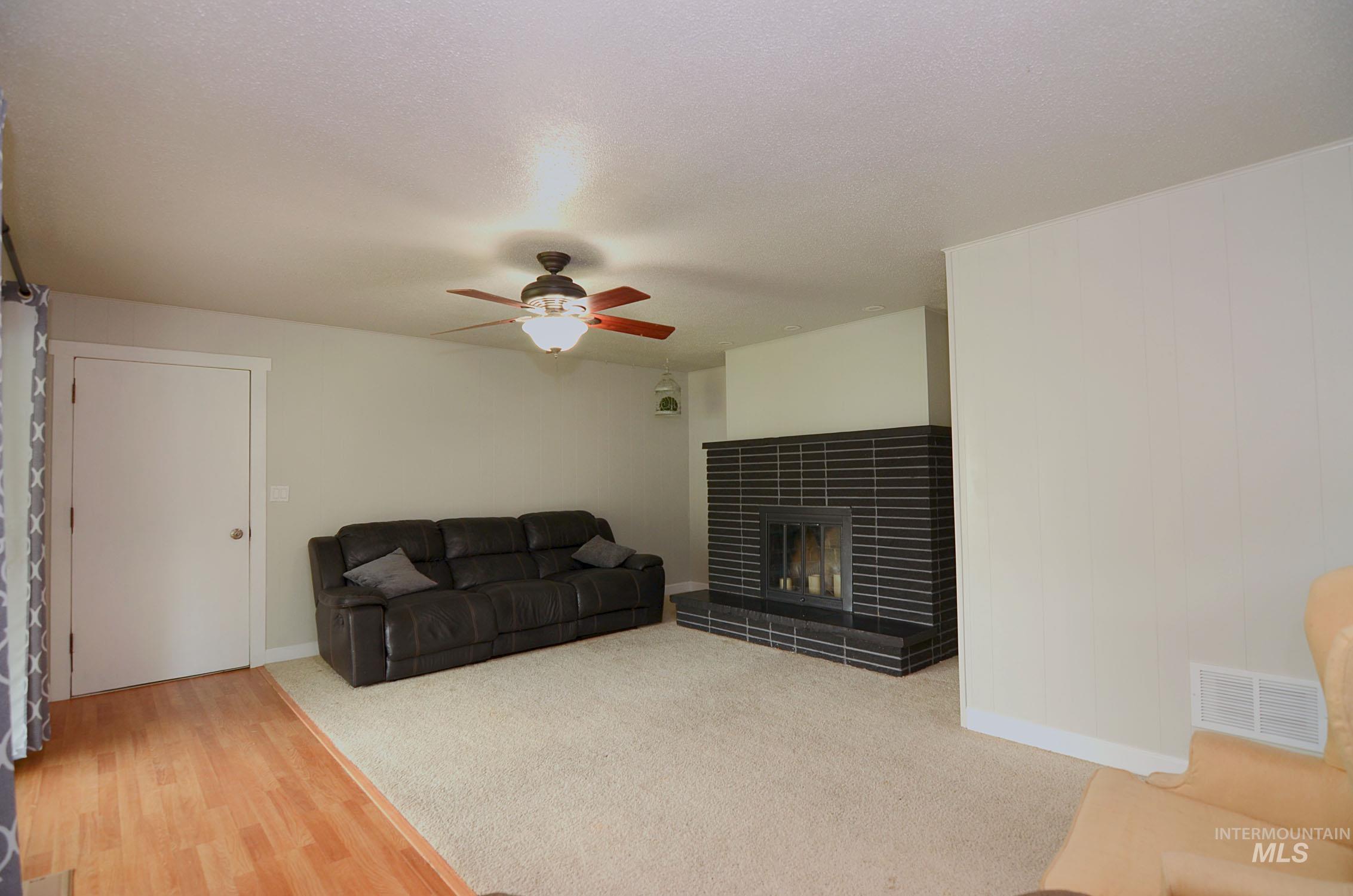 1122 N Midland Blvd, Nampa, Idaho 83651, 3 Bedrooms, 2 Bathrooms, Residential For Sale, Price $374,900,MLS 98994929