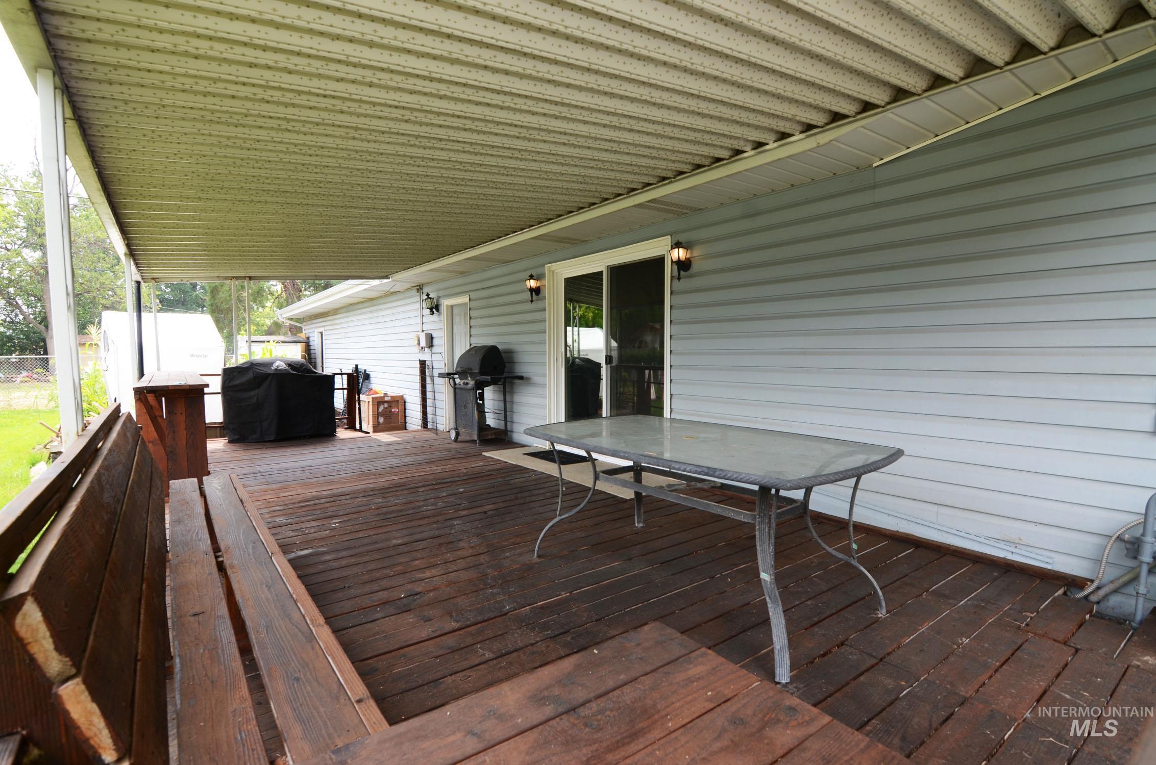 1122 N Midland Blvd, Nampa, Idaho 83651, 3 Bedrooms, 2 Bathrooms, Residential For Sale, Price $374,900,MLS 98994929