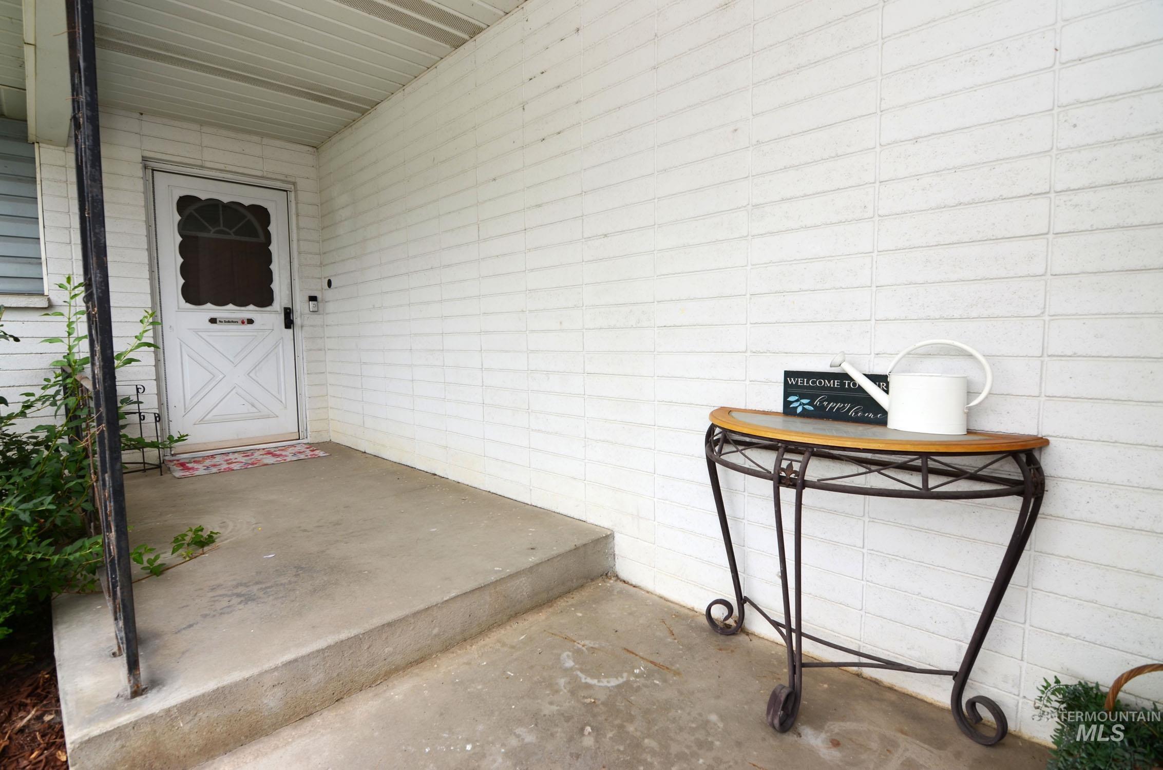 1122 N Midland Blvd, Nampa, Idaho 83651, 3 Bedrooms, 2 Bathrooms, Residential For Sale, Price $374,900,MLS 98994929