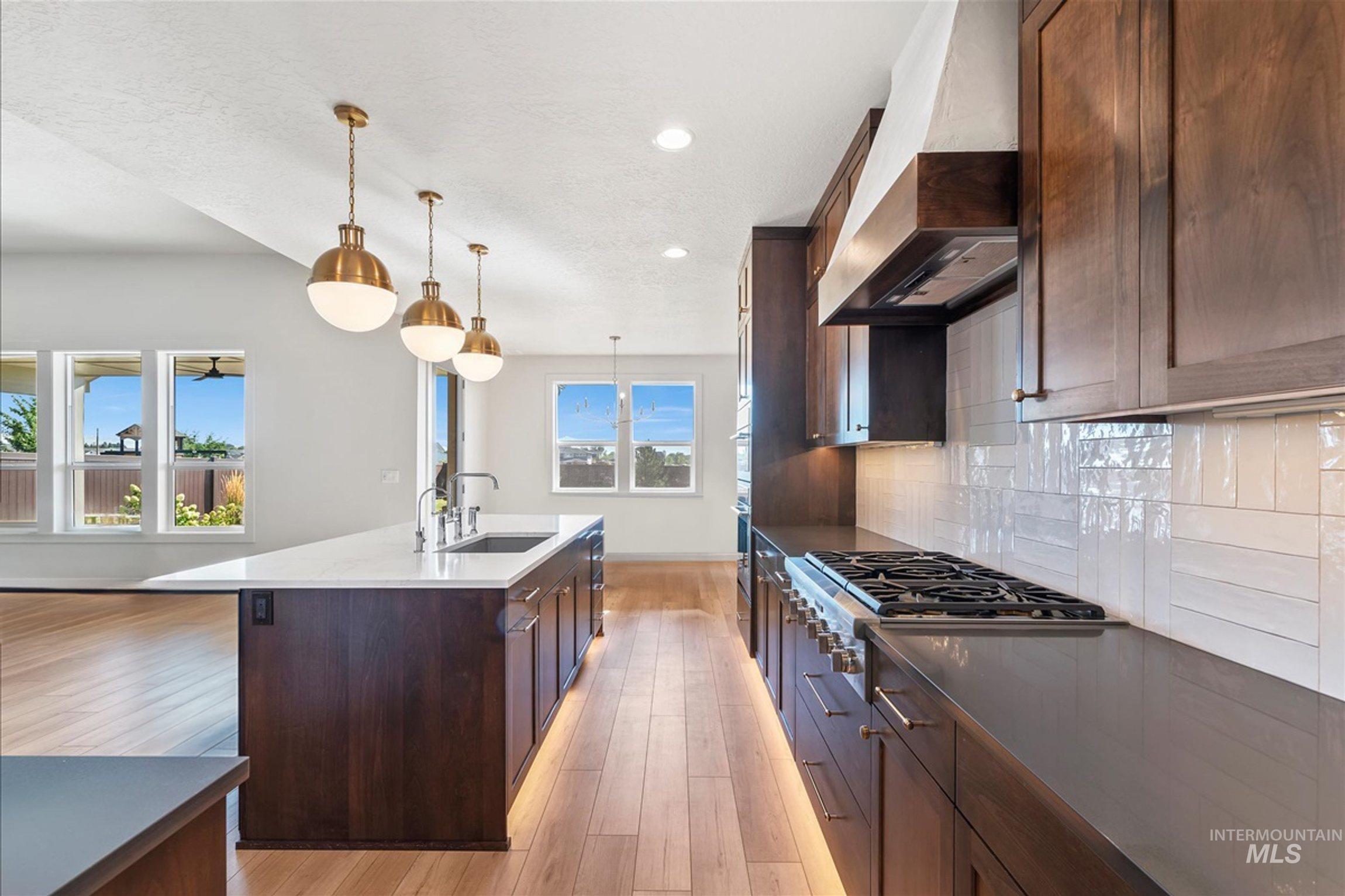 3276 N Fire Flower Ave, Star, Idaho 83669, 4 Bedrooms, 2.5 Bathrooms, Residential For Sale, Price $810,000, 98994931