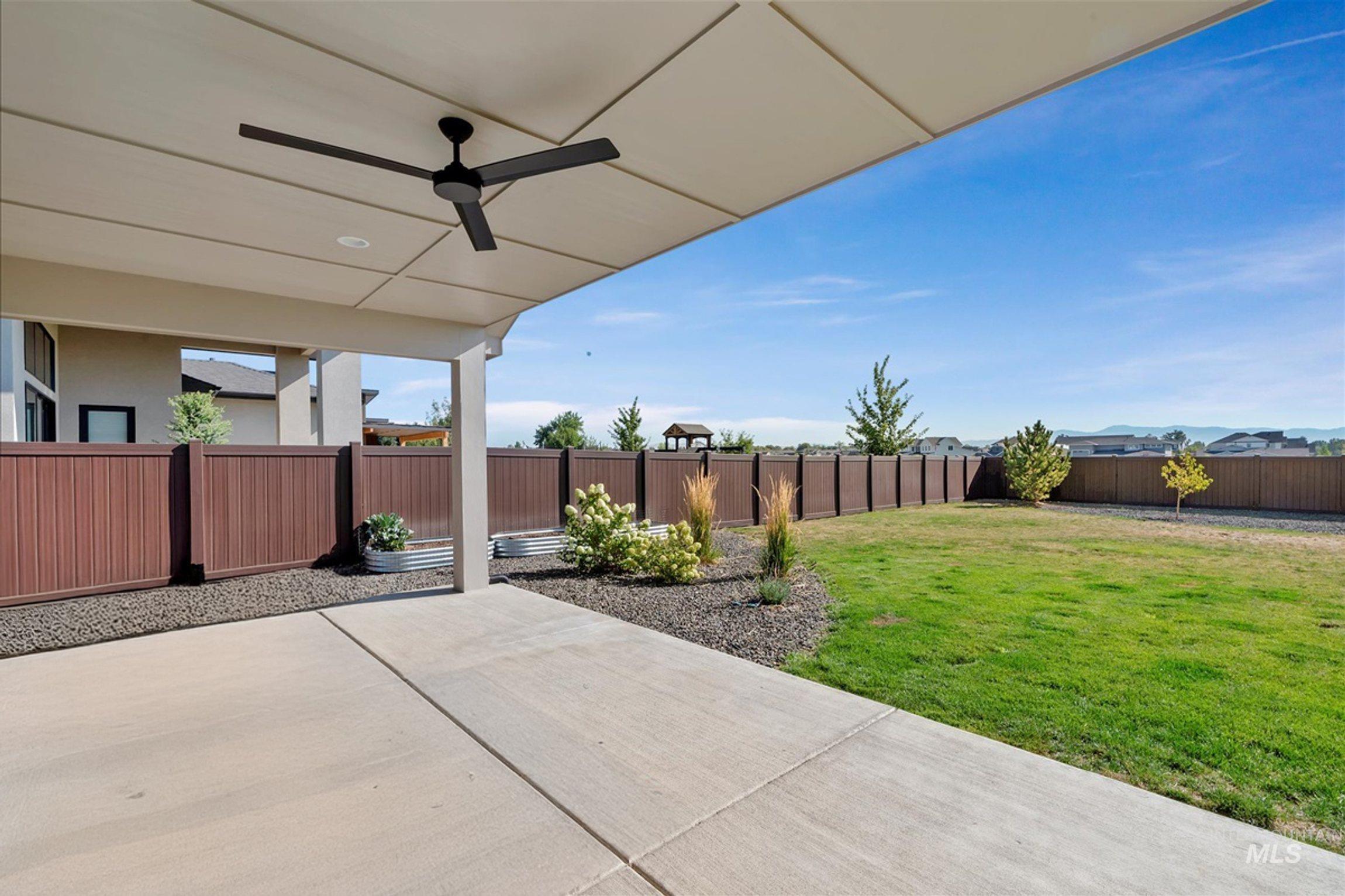 3276 N Fire Flower Ave, Star, Idaho 83669, 4 Bedrooms, 2.5 Bathrooms, Residential For Sale, Price $810,000, 98994931