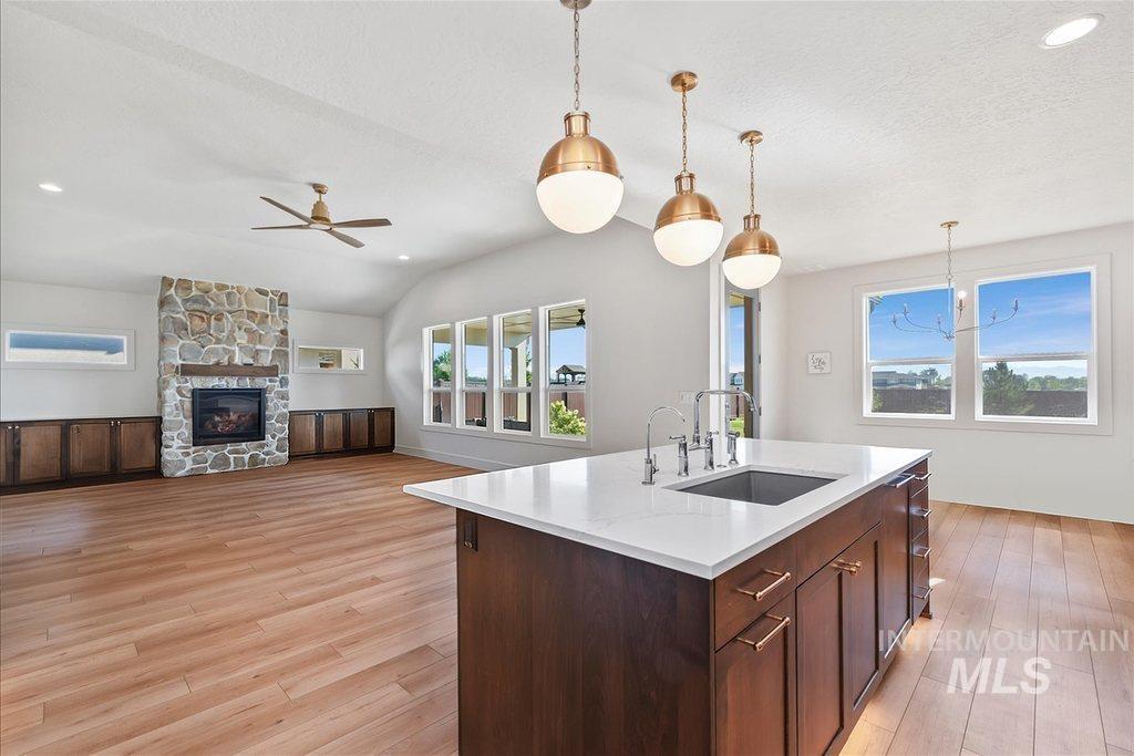 3276 N Fire Flower Ave, Star, Idaho 83669, 4 Bedrooms, 2.5 Bathrooms, Residential For Sale, Price $810,000, 98994931