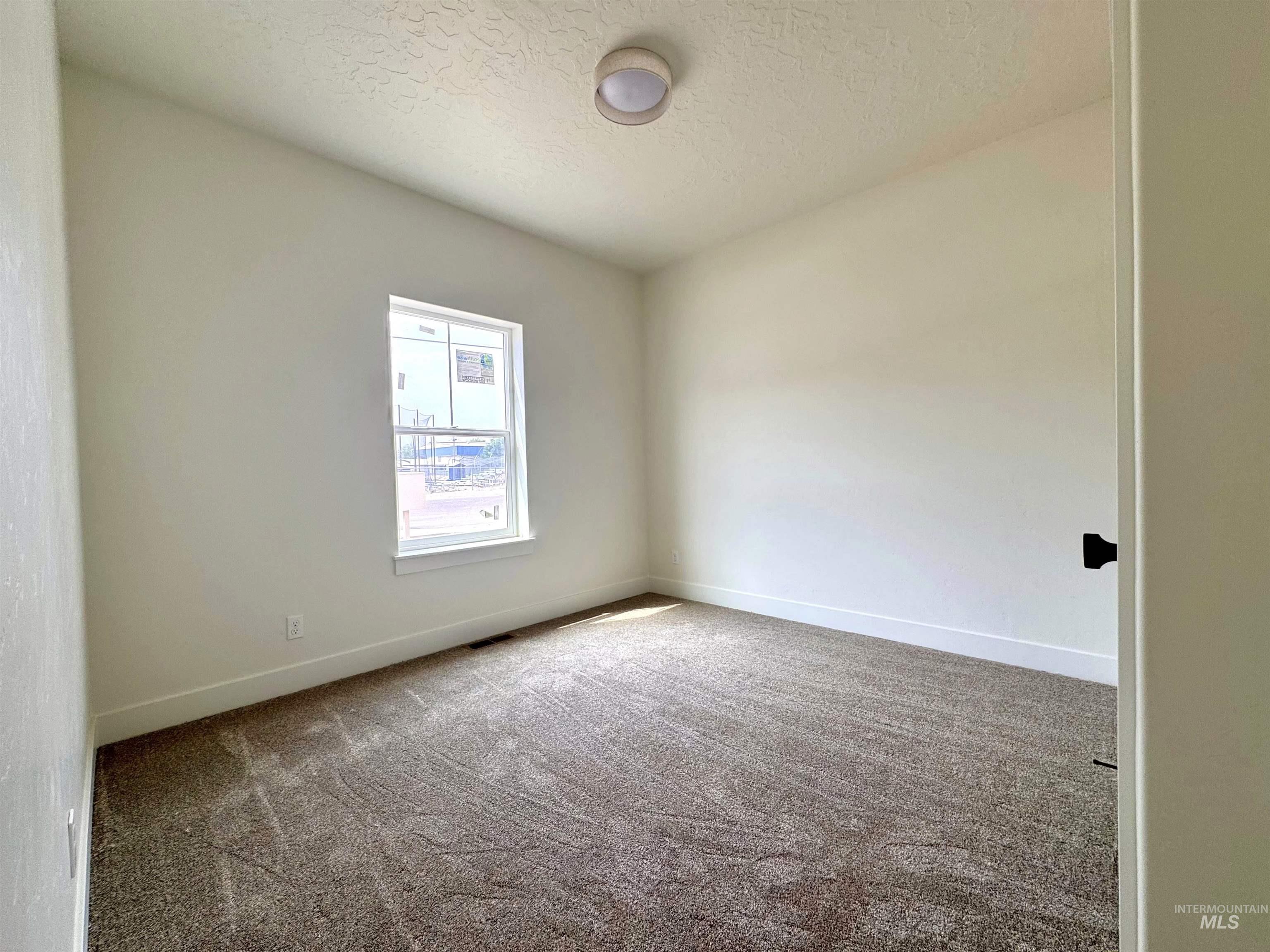 209 E Elm, New Plymouth, Idaho 83655, 3 Bedrooms, 2 Bathrooms, Residential For Sale, Price $389,000,MLS 98994932