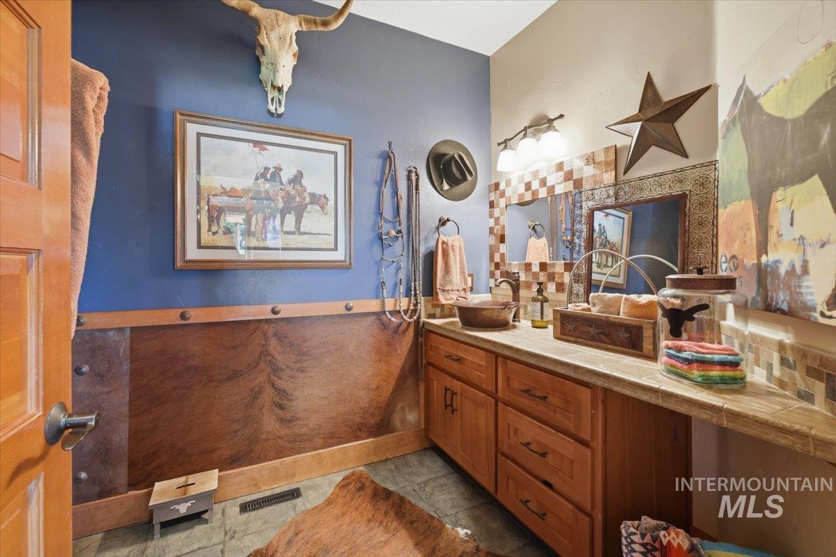 20337 Maggard Ln, Caldwell, Idaho 83607, 4 Bedrooms, 3.5 Bathrooms, Residential For Sale, Price $2,300,000, 98994941