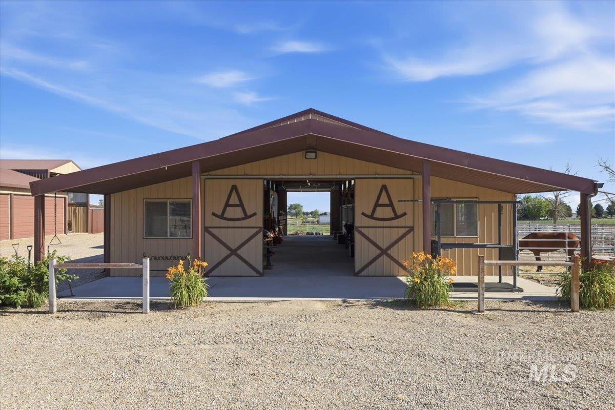 20337 Maggard Ln, Caldwell, Idaho 83607, 4 Bedrooms, 3.5 Bathrooms, Residential For Sale, Price $2,300,000, 98994941