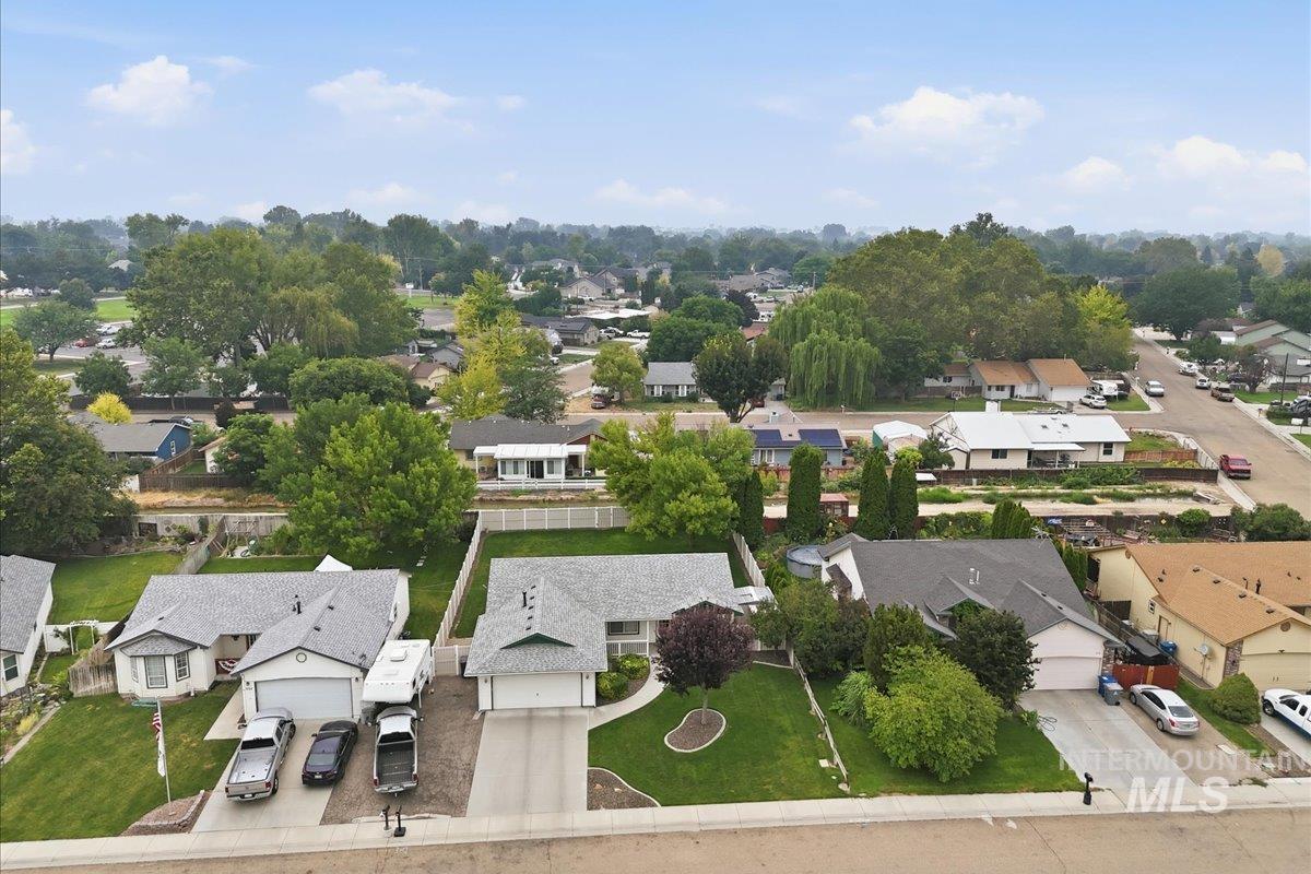 3120 Ray Ave, Caldwell, Idaho 83605, 3 Bedrooms, 2 Bathrooms, Residential For Sale, Price $375,000, 98994942