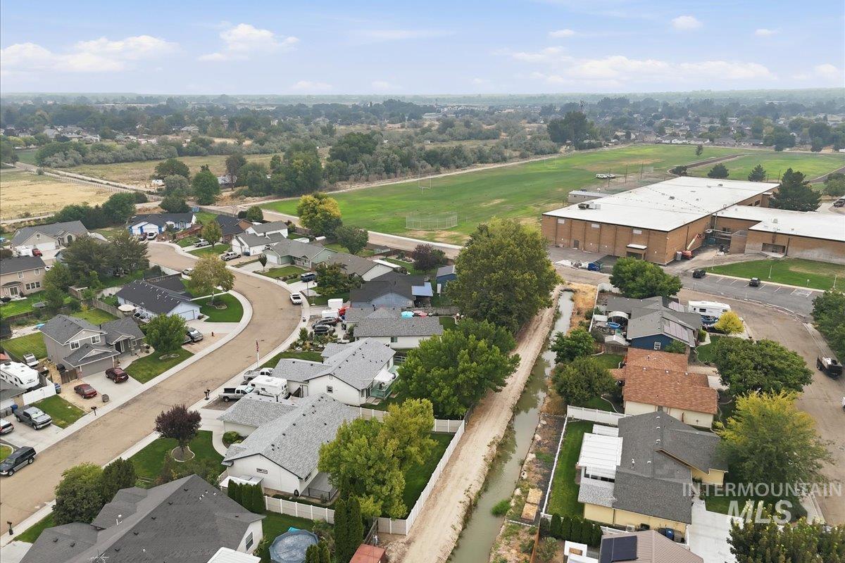 3120 Ray Ave, Caldwell, Idaho 83605, 3 Bedrooms, 2 Bathrooms, Residential For Sale, Price $375,000, 98994942