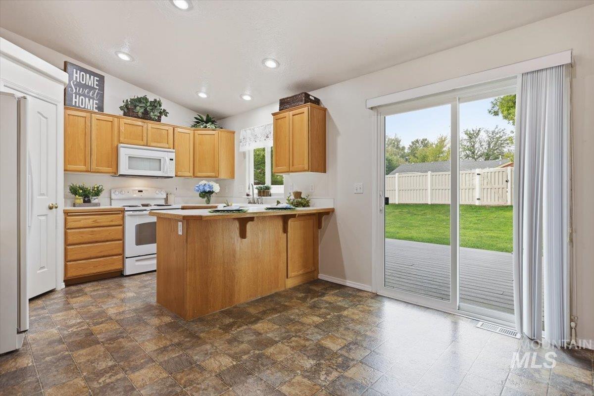 3120 Ray Ave, Caldwell, Idaho 83605, 3 Bedrooms, 2 Bathrooms, Residential For Sale, Price $375,000, 98994942