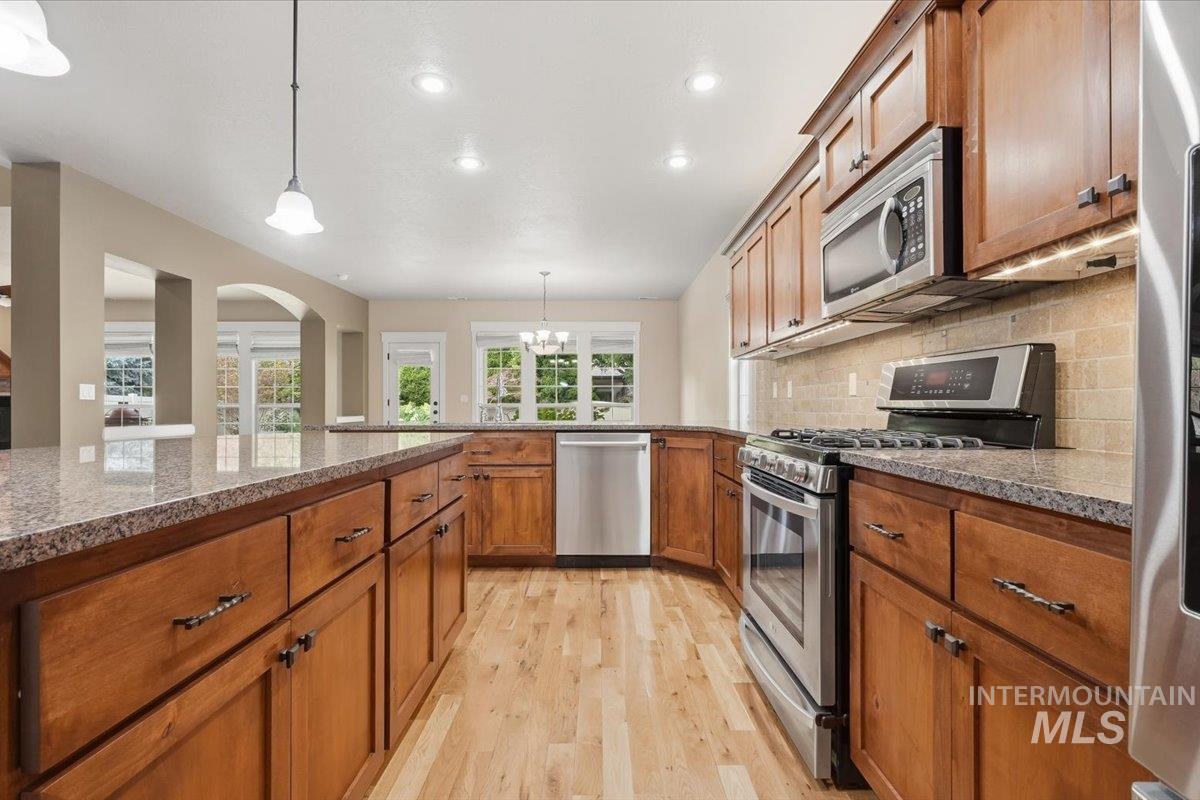 4073 S Cubola Ave, Meridian, Idaho 83642, 4 Bedrooms, 3 Bathrooms, Residential For Sale, Price $580,000,MLS 98994944