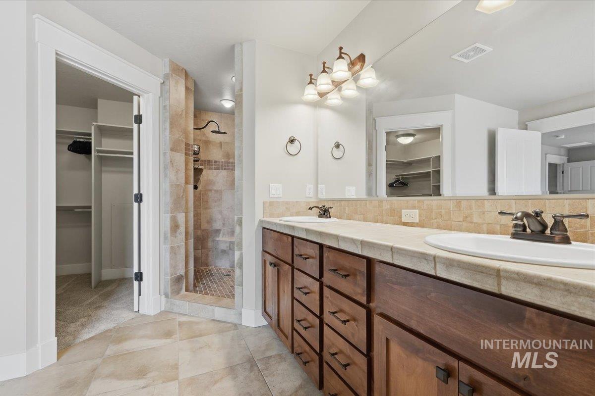 4073 S Cubola Ave, Meridian, Idaho 83642, 4 Bedrooms, 3 Bathrooms, Residential For Sale, Price $580,000,MLS 98994944