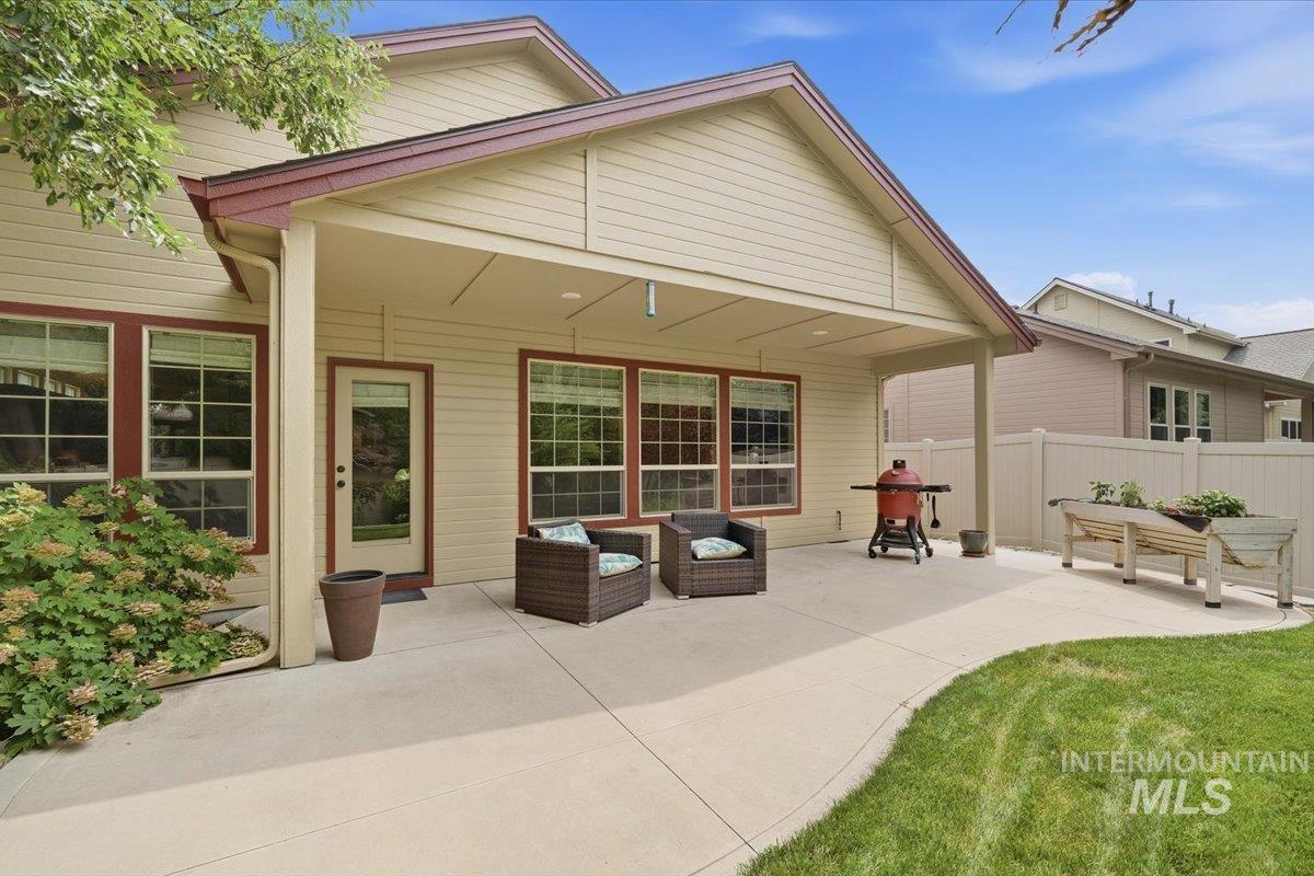 4073 S Cubola Ave, Meridian, Idaho 83642, 4 Bedrooms, 3 Bathrooms, Residential For Sale, Price $580,000,MLS 98994944