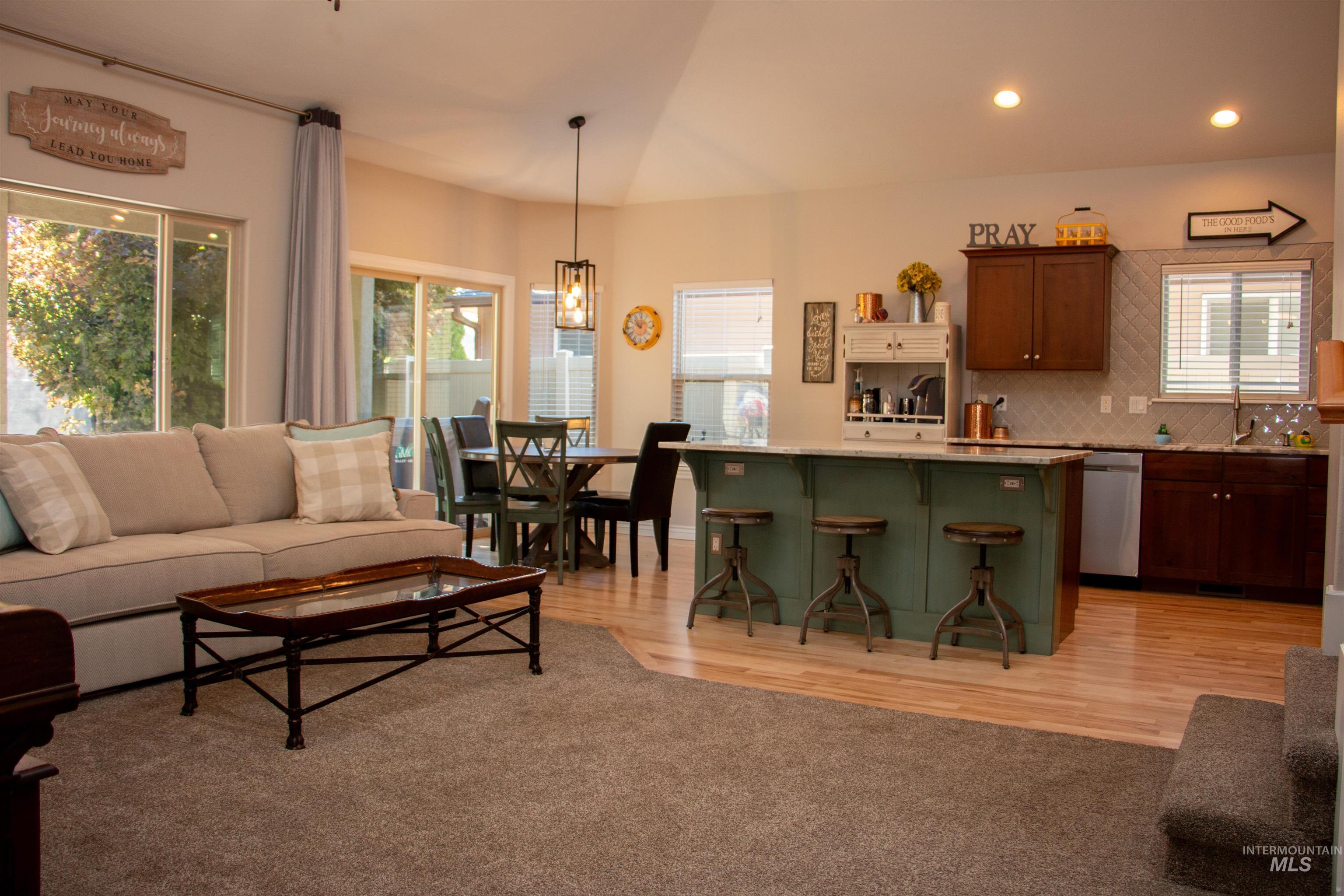 829 W Mountain Ash Loop, Nampa, Idaho 83686, 3 Bedrooms, 2 Bathrooms, Residential For Sale, Price $464,999, 98994950