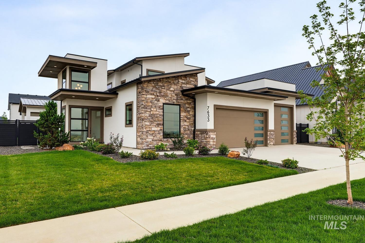 7633 W Lookout View Street, Meridian, Idaho 83646, 4 Bedrooms, 4 Bathrooms, Residential For Sale, Price $1,090,000, 98994953