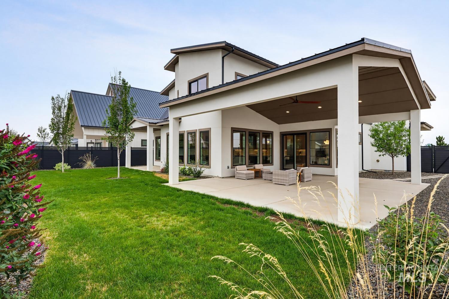 7633 W Lookout View Street, Meridian, Idaho 83646, 4 Bedrooms, 4 Bathrooms, Residential For Sale, Price $1,090,000, 98994953