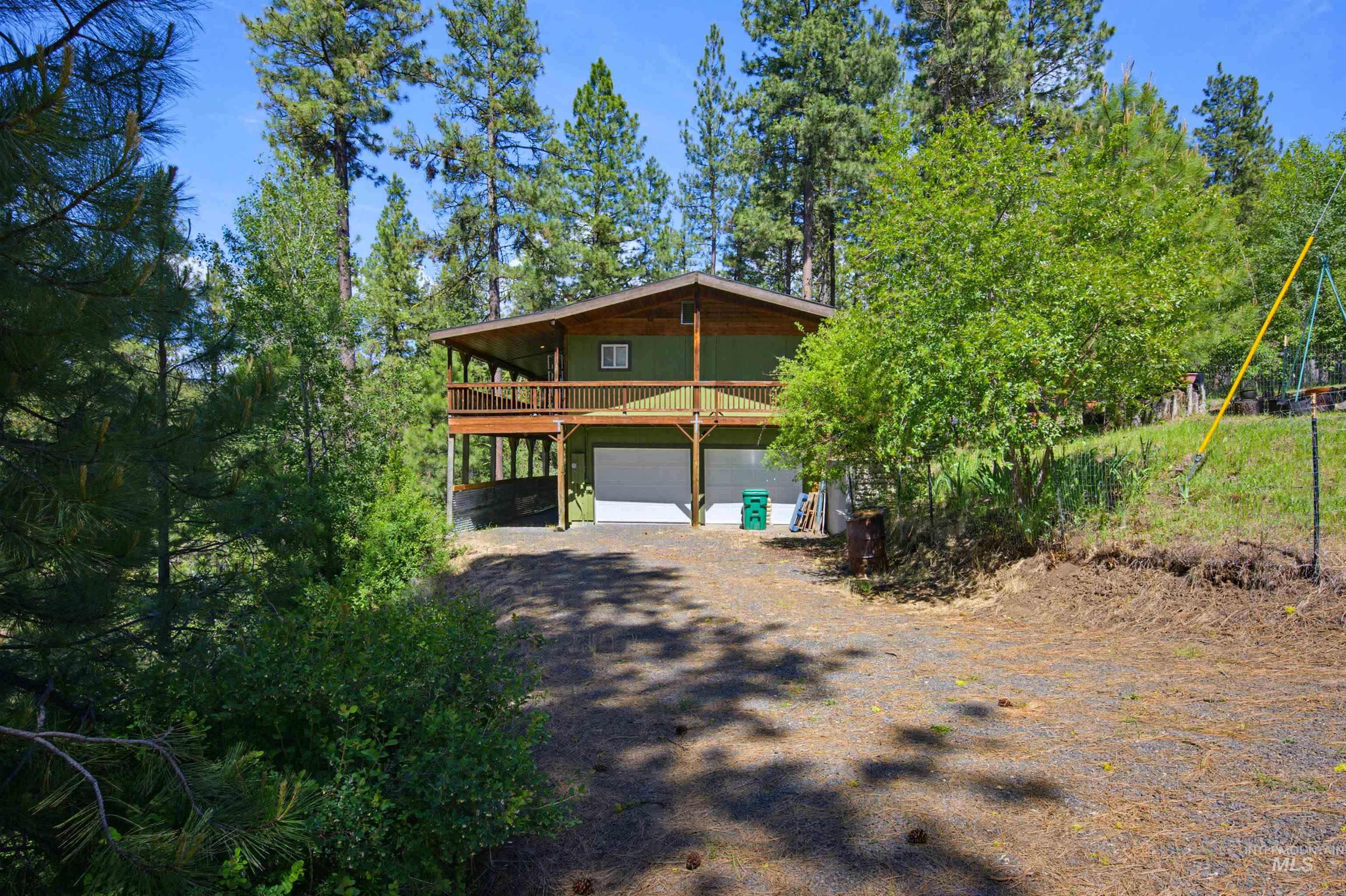 79 Sunset Loop, Cascade, Idaho 83611, 4 Bedrooms, 3 Bathrooms, Residential For Sale, Price $499,000, 98994955