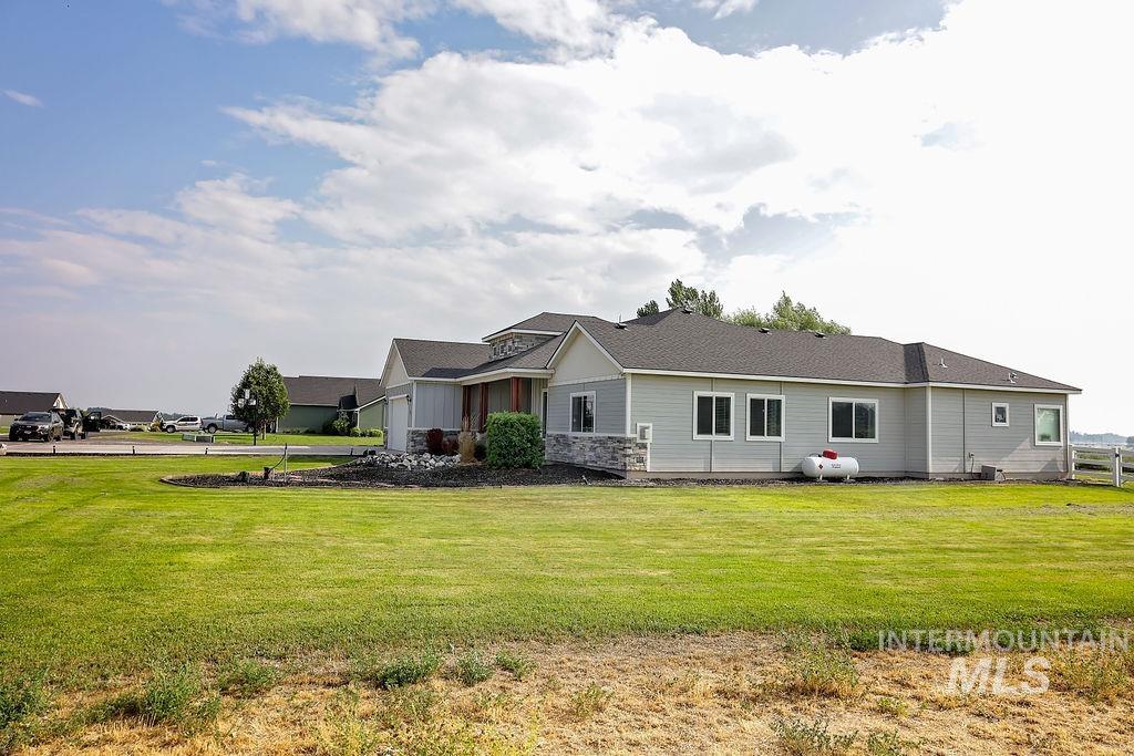 523 Tasia Brianna Dr W, Jerome, Idaho 83338, 3 Bedrooms, 2.5 Bathrooms, Residential For Sale, Price $730,000, 98994957