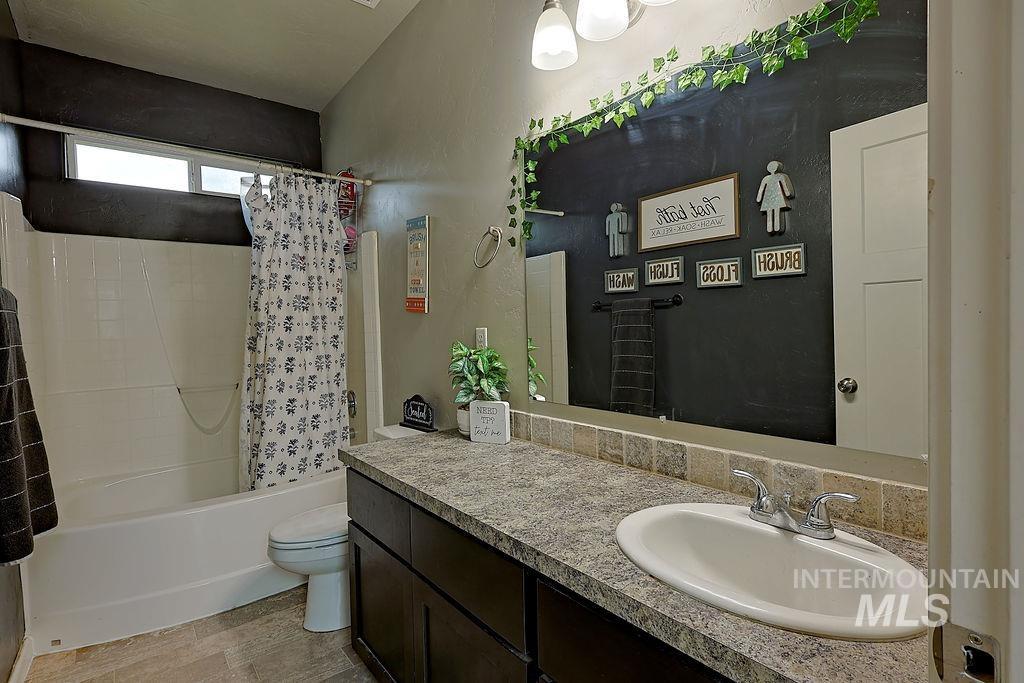 523 Tasia Brianna Dr W, Jerome, Idaho 83338, 3 Bedrooms, 2.5 Bathrooms, Residential For Sale, Price $730,000, 98994957
