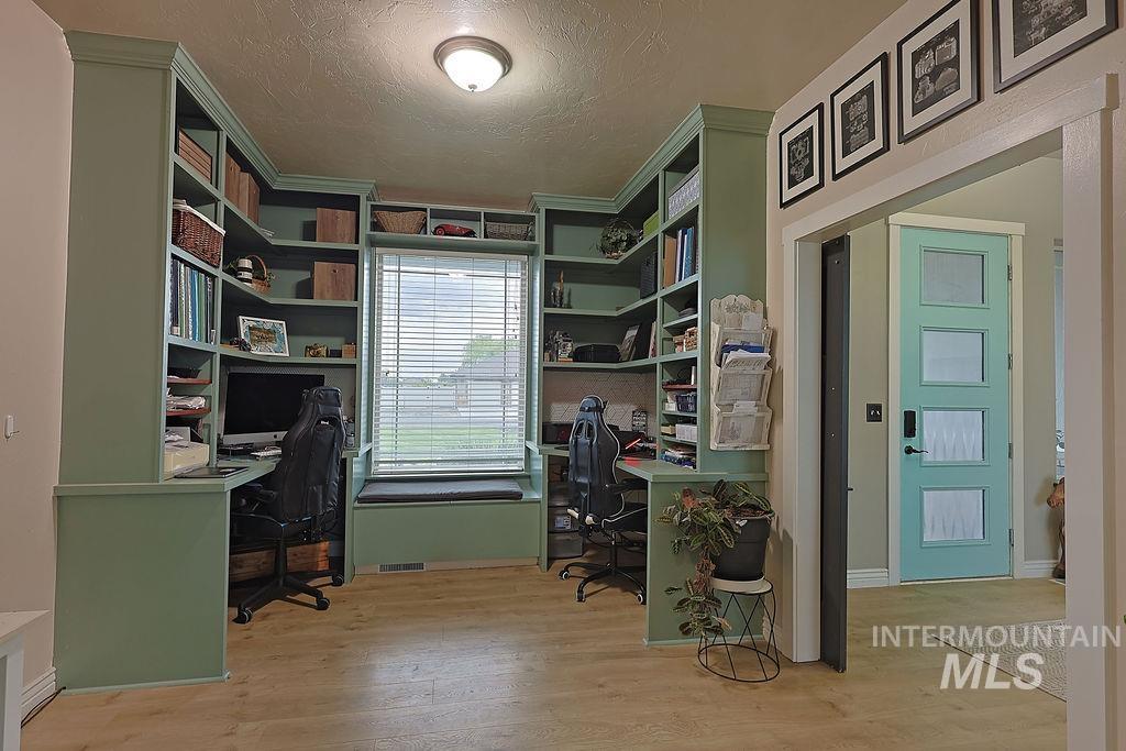 523 Tasia Brianna Dr W, Jerome, Idaho 83338, 3 Bedrooms, 2.5 Bathrooms, Residential For Sale, Price $730,000, 98994957
