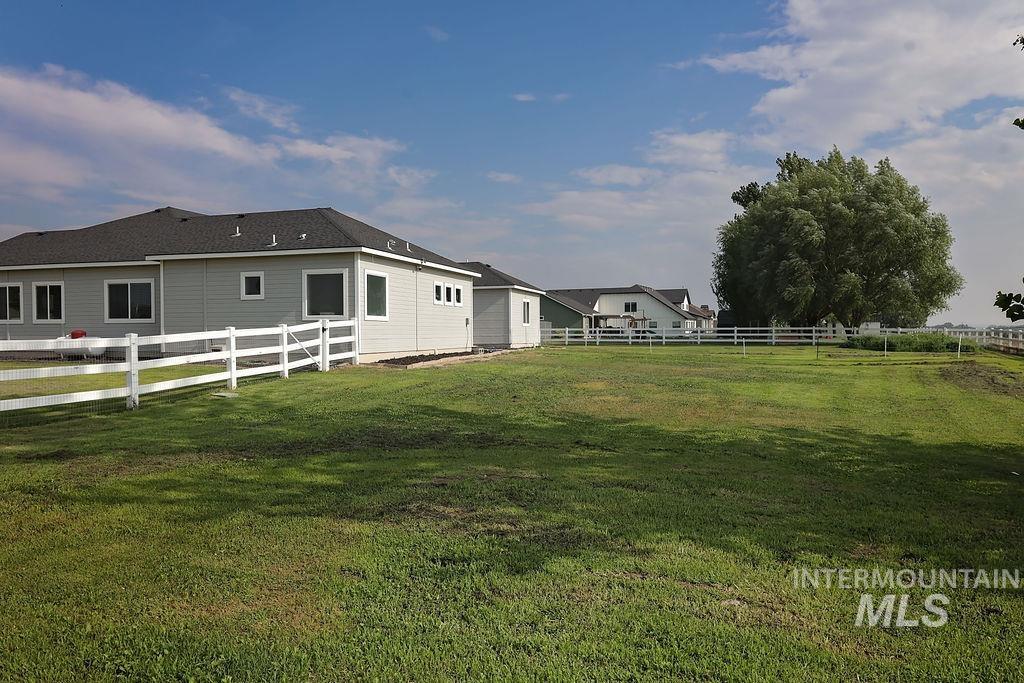 523 Tasia Brianna Dr W, Jerome, Idaho 83338, 3 Bedrooms, 2.5 Bathrooms, Residential For Sale, Price $730,000, 98994957