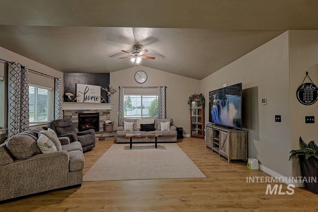 523 Tasia Brianna Dr W, Jerome, Idaho 83338, 3 Bedrooms, 2.5 Bathrooms, Residential For Sale, Price $730,000, 98994957