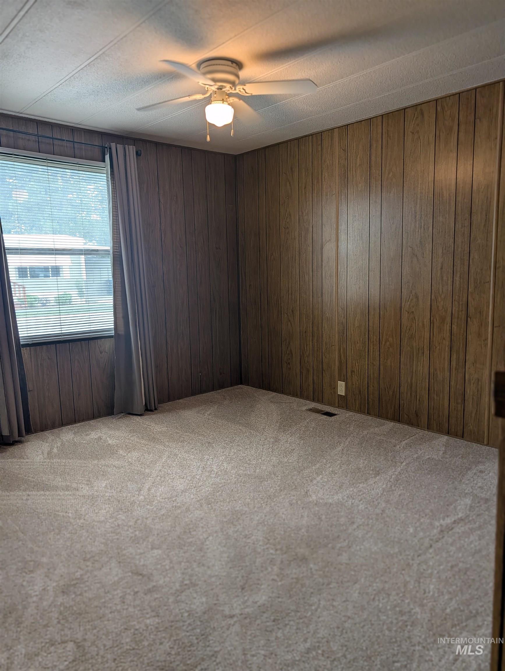 323 W Oak Circle, Boise, Idaho 83713, 2 Bedrooms, 2 Bathrooms, Residential For Sale, Price $88,000, 98994958