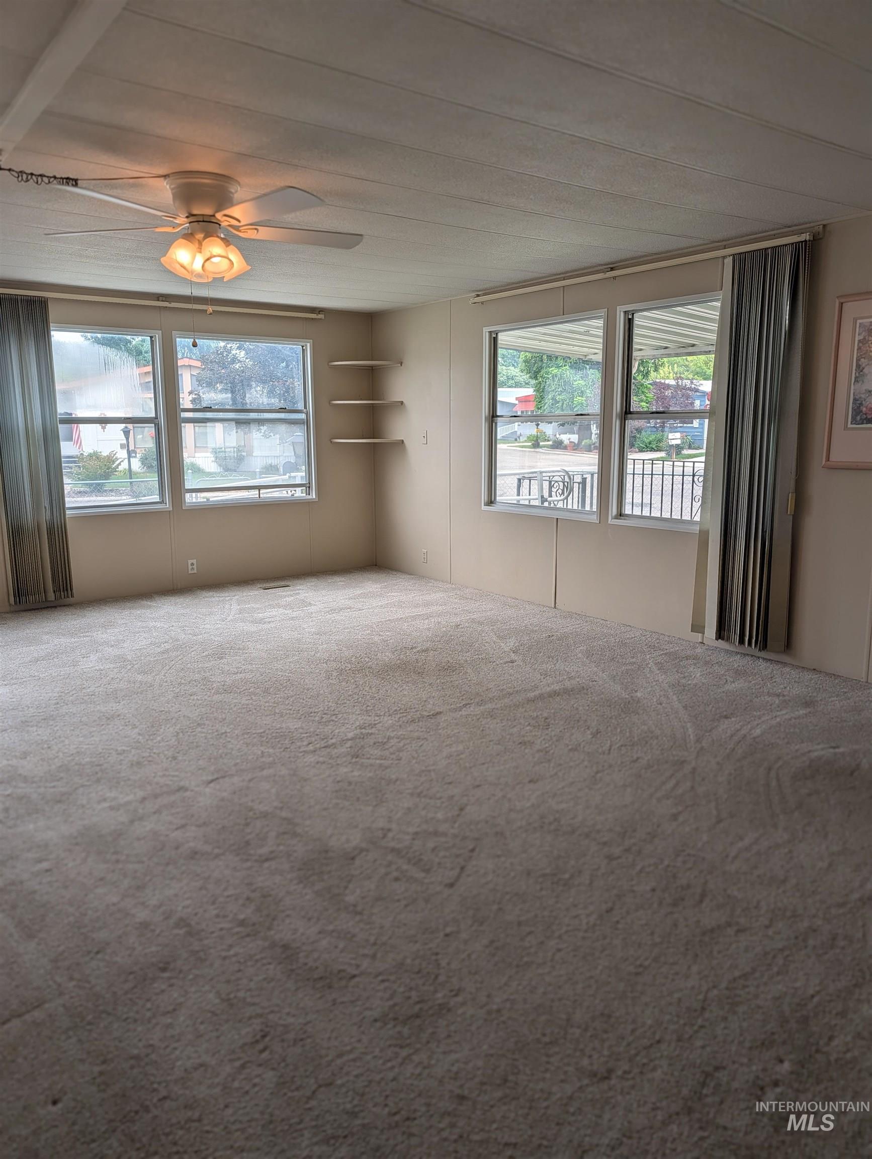 323 W Oak Circle, Boise, Idaho 83713, 2 Bedrooms, 2 Bathrooms, Residential For Sale, Price $88,000, 98994958
