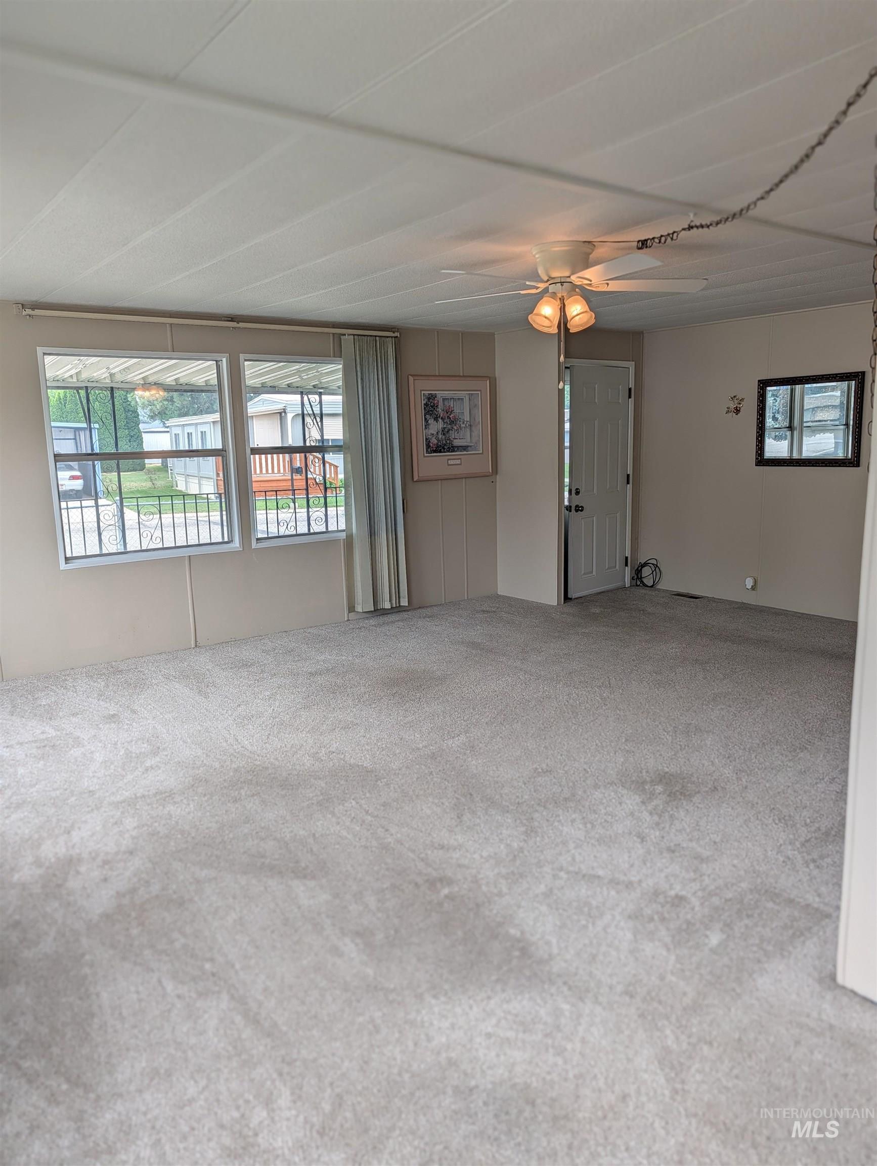 323 W Oak Circle, Boise, Idaho 83713, 2 Bedrooms, 2 Bathrooms, Residential For Sale, Price $88,000, 98994958