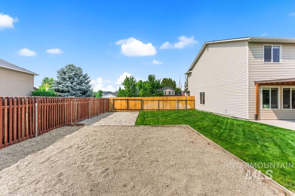 453 E Chapparosa Dr, Kuna, Idaho 83634, 4 Bedrooms, 2.5 Bathrooms, Residential For Sale, Price $549,900, 98994959