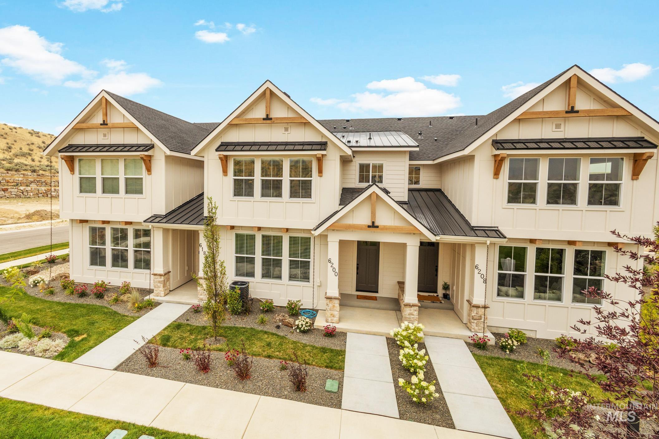 6200 N Holly Springs Ln, Eagle, Idaho 83616, 3 Bedrooms, 2.5 Bathrooms, Residential For Sale, Price $475,000, 98994960