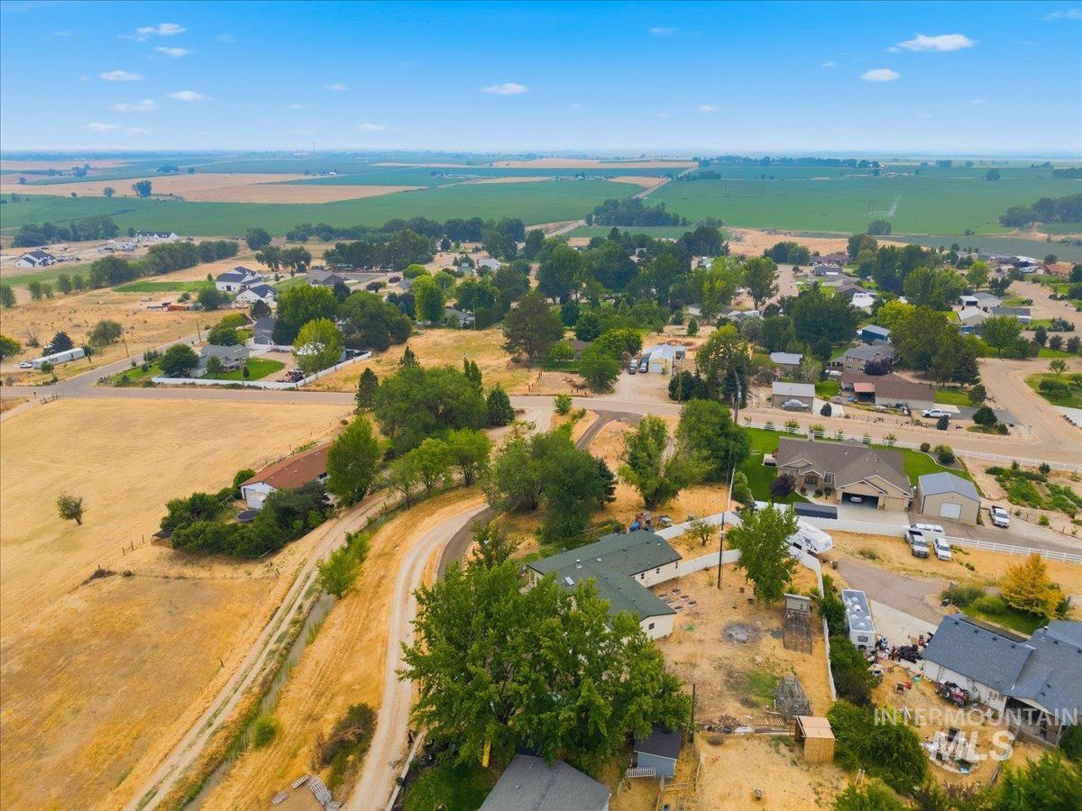 17114 Goodson Rd, Caldwell, Idaho 83605, 3 Bedrooms, 2 Bathrooms, Residential For Sale, Price $575,000, 98994962