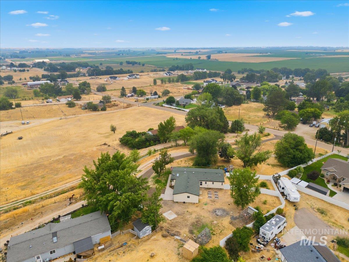 17114 Goodson Rd, Caldwell, Idaho 83605, 3 Bedrooms, 2 Bathrooms, Residential For Sale, Price $575,000, 98994962