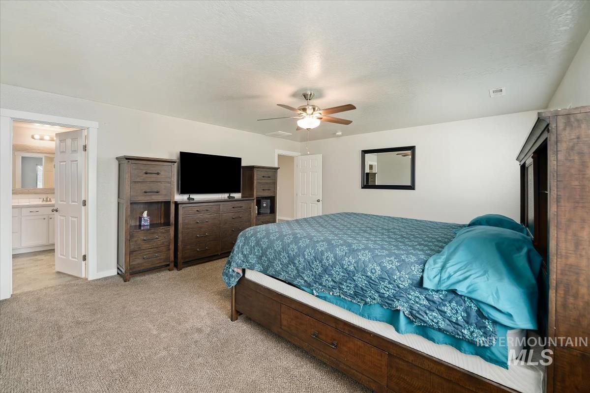 15564 Shorebird Pl, Nampa, Idaho 83651, 4 Bedrooms, 2.5 Bathrooms, Residential For Sale, Price $420,000, 98994963