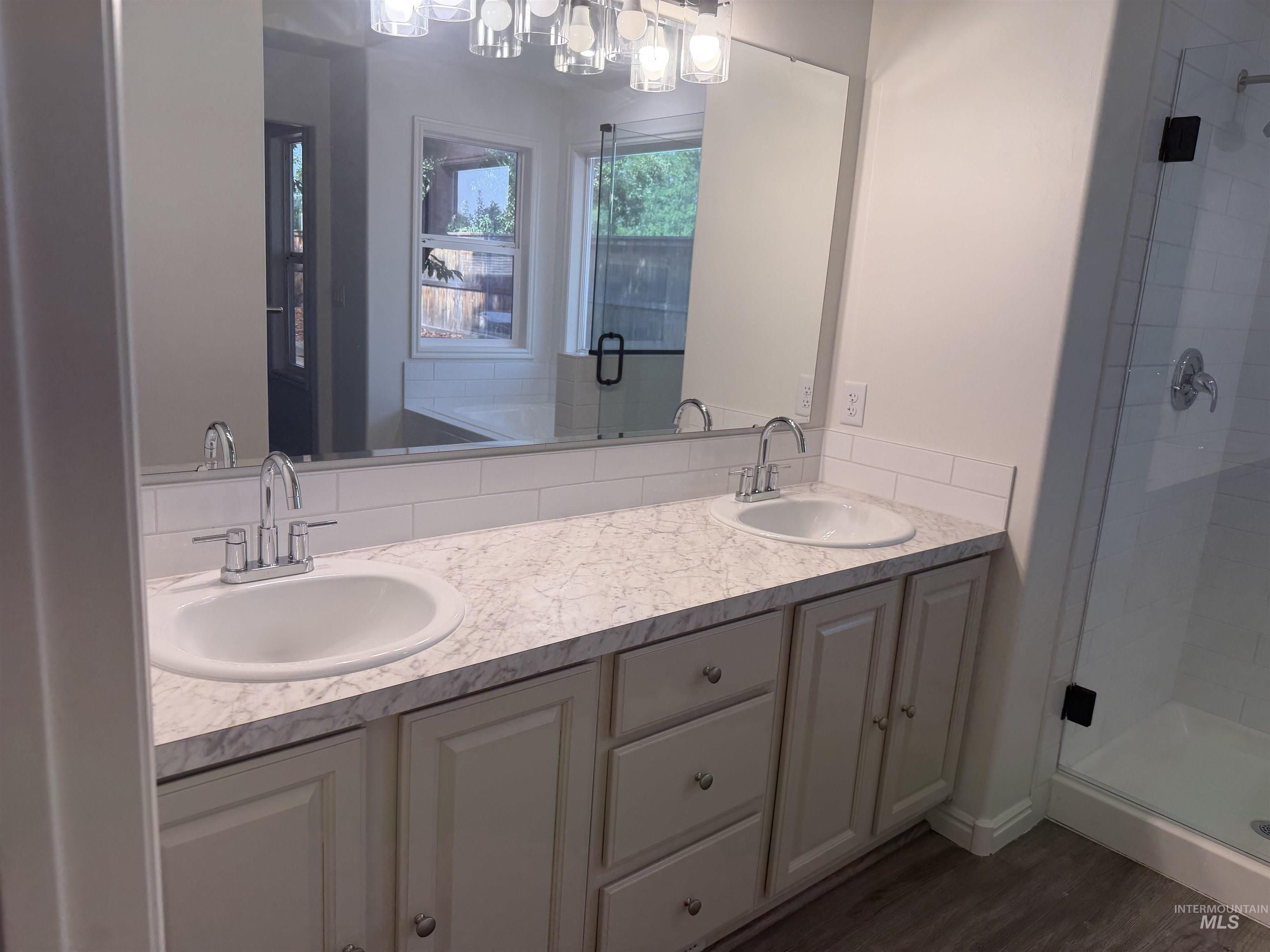 1620 E. Summerheights Dr., Meridian, Idaho 83646, 3 Bedrooms, 2 Bathrooms, Residential For Sale, Price $499,000, 98994965