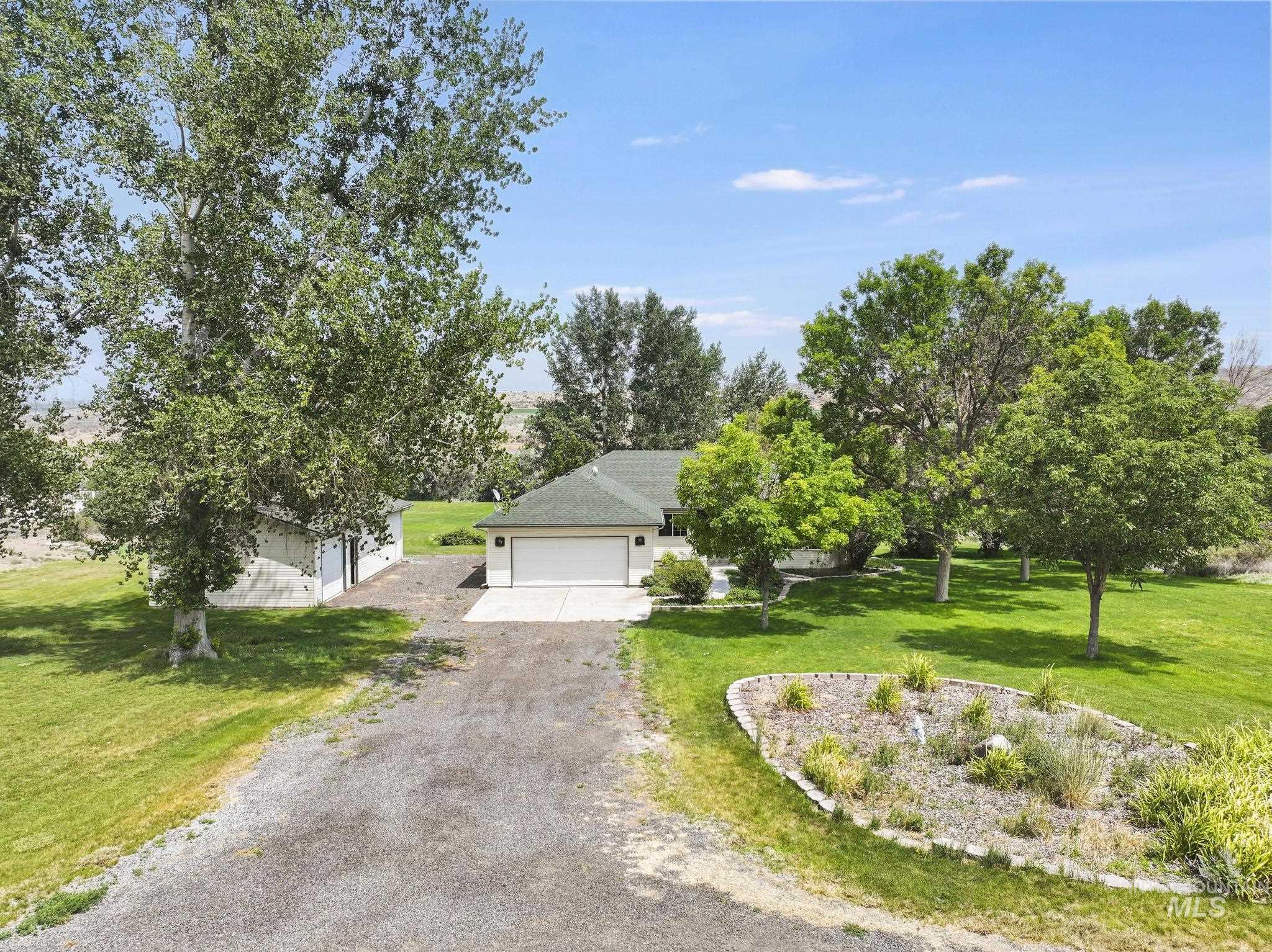 19010 Hwy 30, Buhl, Idaho 83316, 4 Bedrooms, 3.5 Bathrooms, Residential For Sale, Price $799,000,MLS 98994967