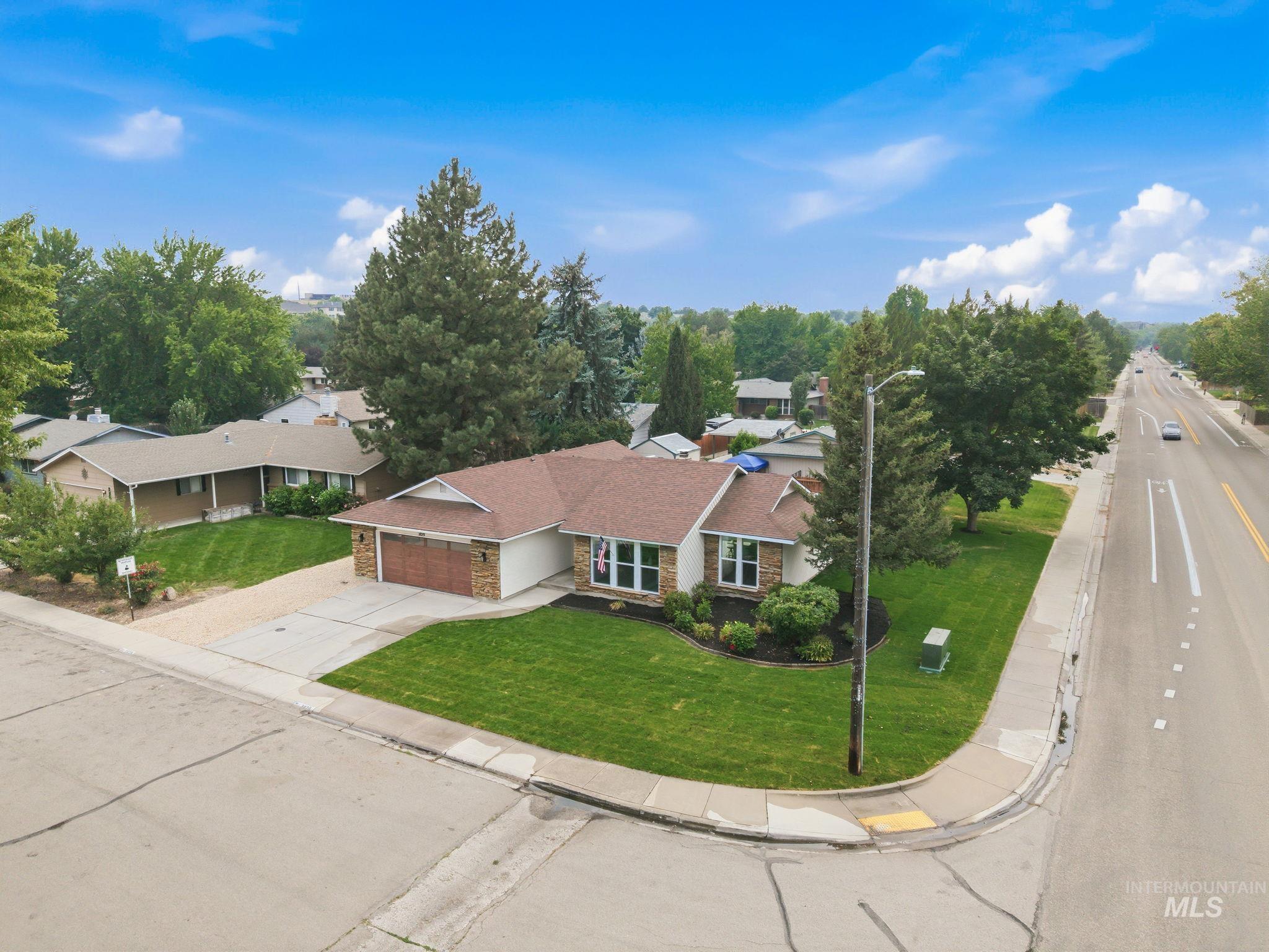 3829 S Constitution Way, Boise, Idaho 83706, 3 Bedrooms, 2 Bathrooms, Residential For Sale, Price $625,000, 98994969