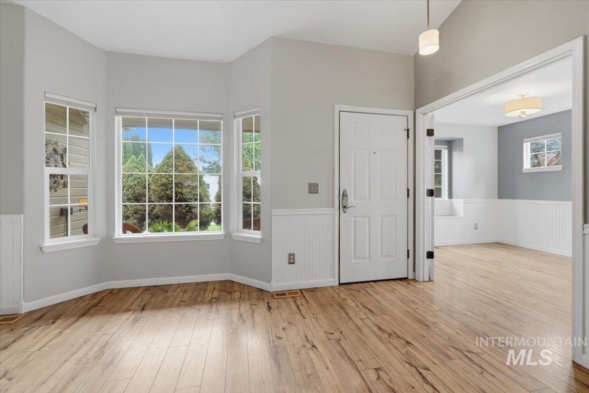 14295 Tara St, Caldwell, Idaho 83607, 3 Bedrooms, 2 Bathrooms, Residential For Sale, Price $359,900, 98994973