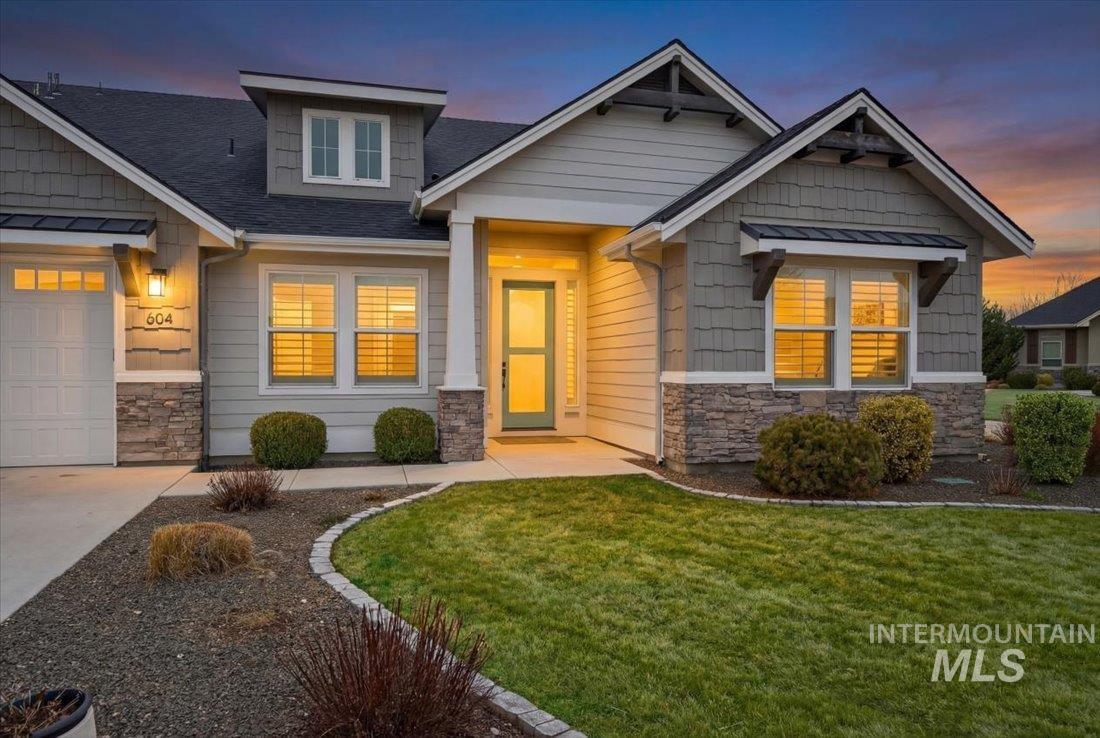 604 S Rivermist Ave, Star, Idaho 83669, 5 Bedrooms, 3.5 Bathrooms, Residential For Sale, Price $1,049,000, 98994976