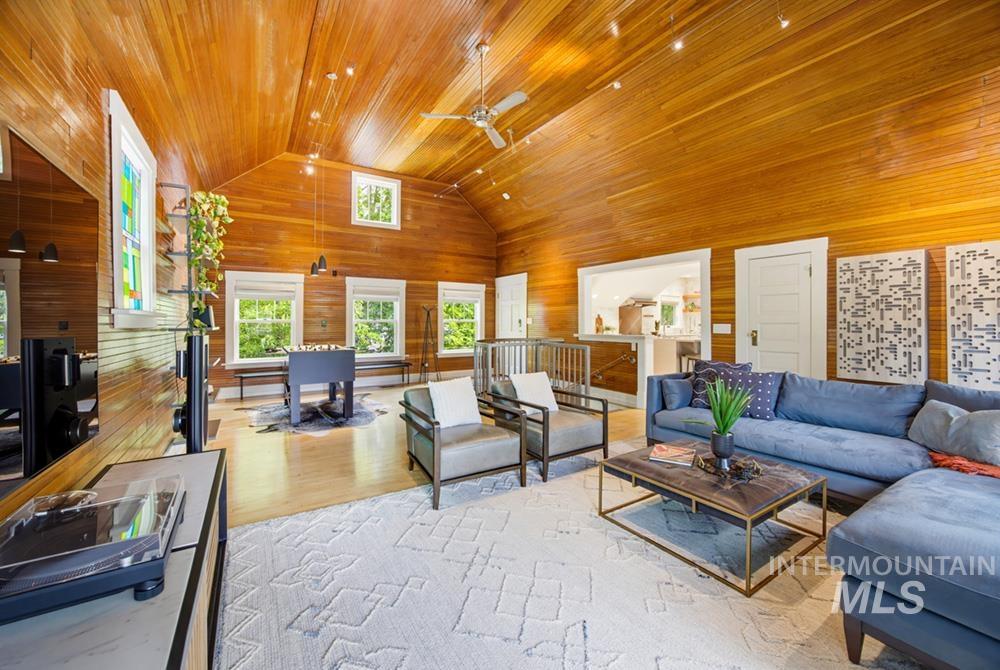 119 S Walnut St, Boise, Idaho 83712, 2 Bedrooms, 2 Bathrooms, Residential For Sale, Price $898,000,MLS 98994977