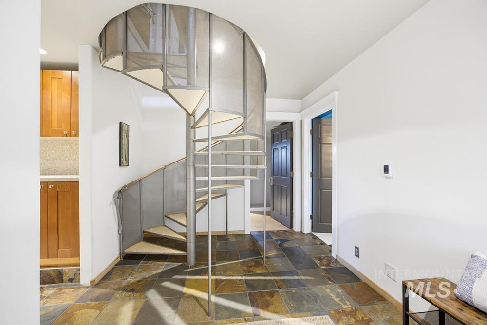 119 S Walnut St, Boise, Idaho 83712, 2 Bedrooms, 2 Bathrooms, Residential For Sale, Price $898,000,MLS 98994977